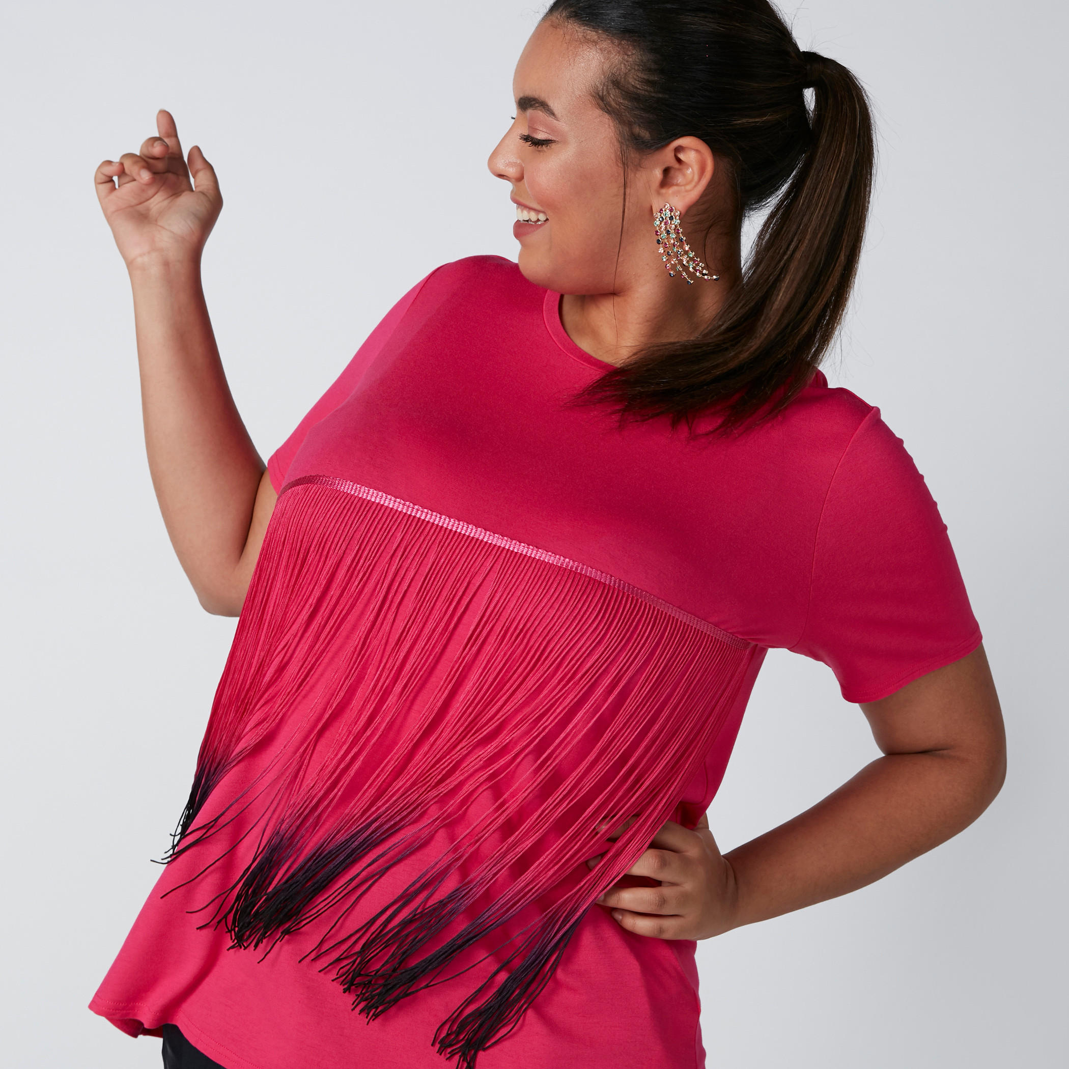 بلوزة بياقة مستديرة وأكمام قصيرة وتفاصيل كشكش-women-clothing-tshirts-image-1