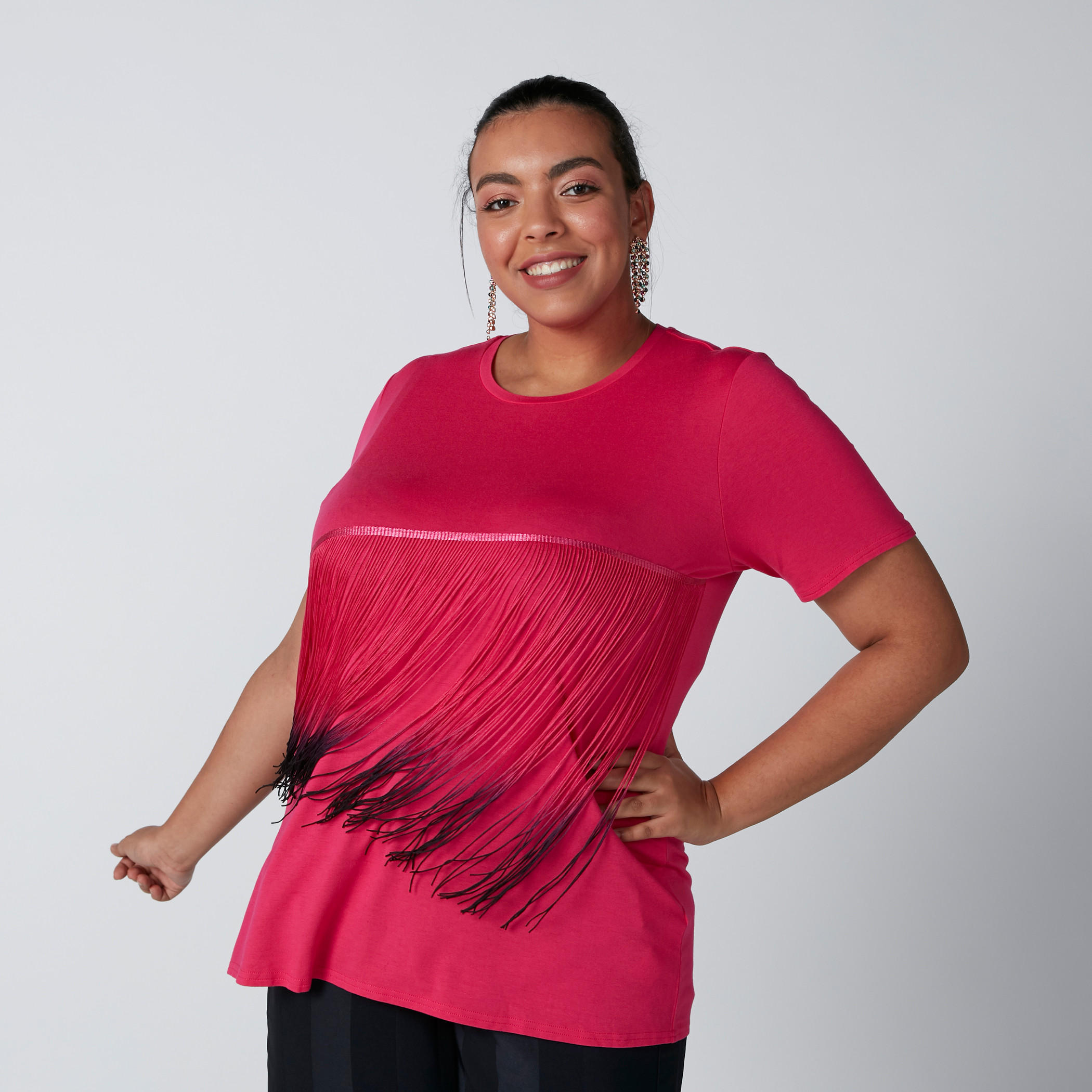 بلوزة بياقة مستديرة وأكمام قصيرة وتفاصيل كشكش-women-clothing-tshirts-image-4