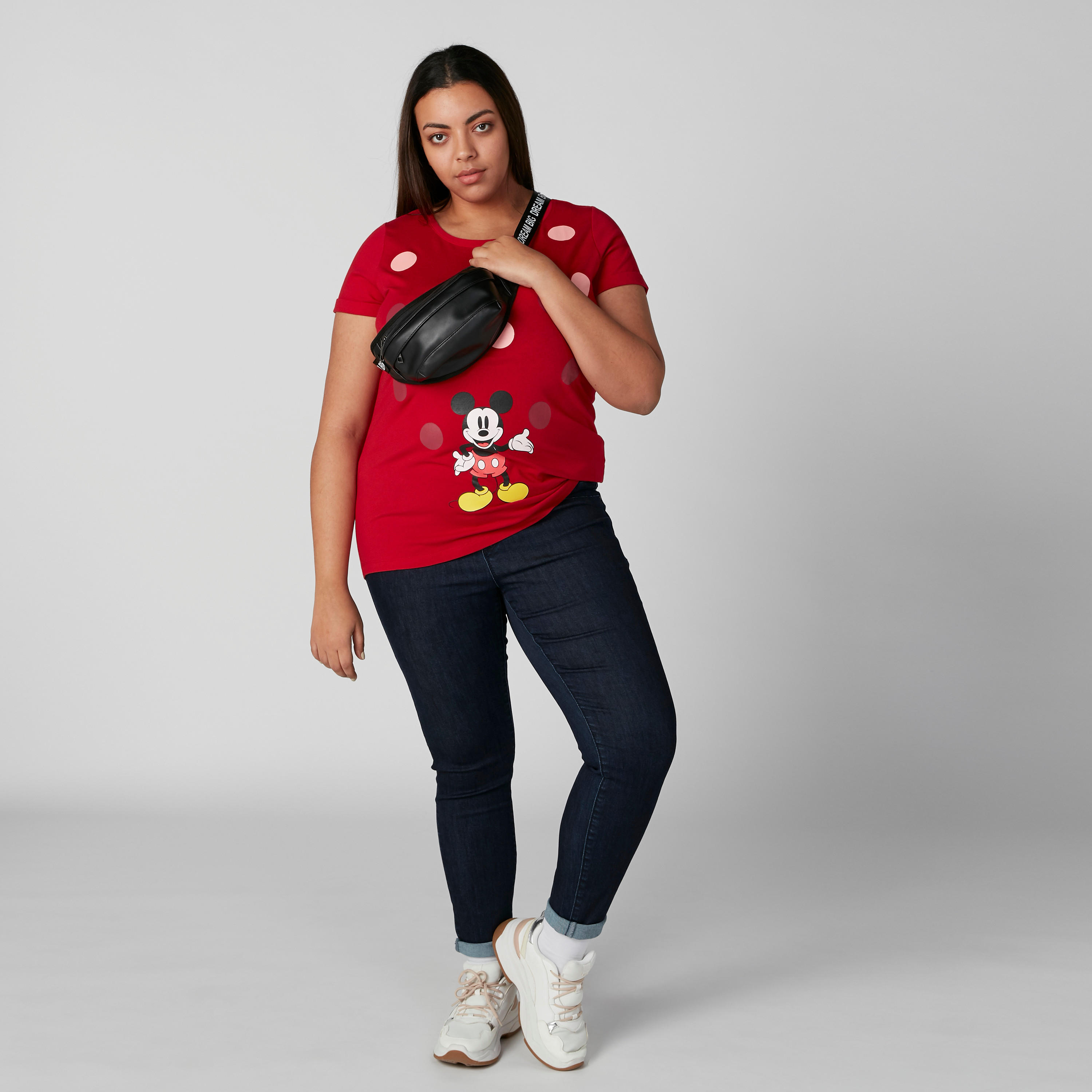 تيشيرت بقصّة عادية وأكمام قصيرة وطبعات ميكي ماوس-women-clothing-tshirts-image-1