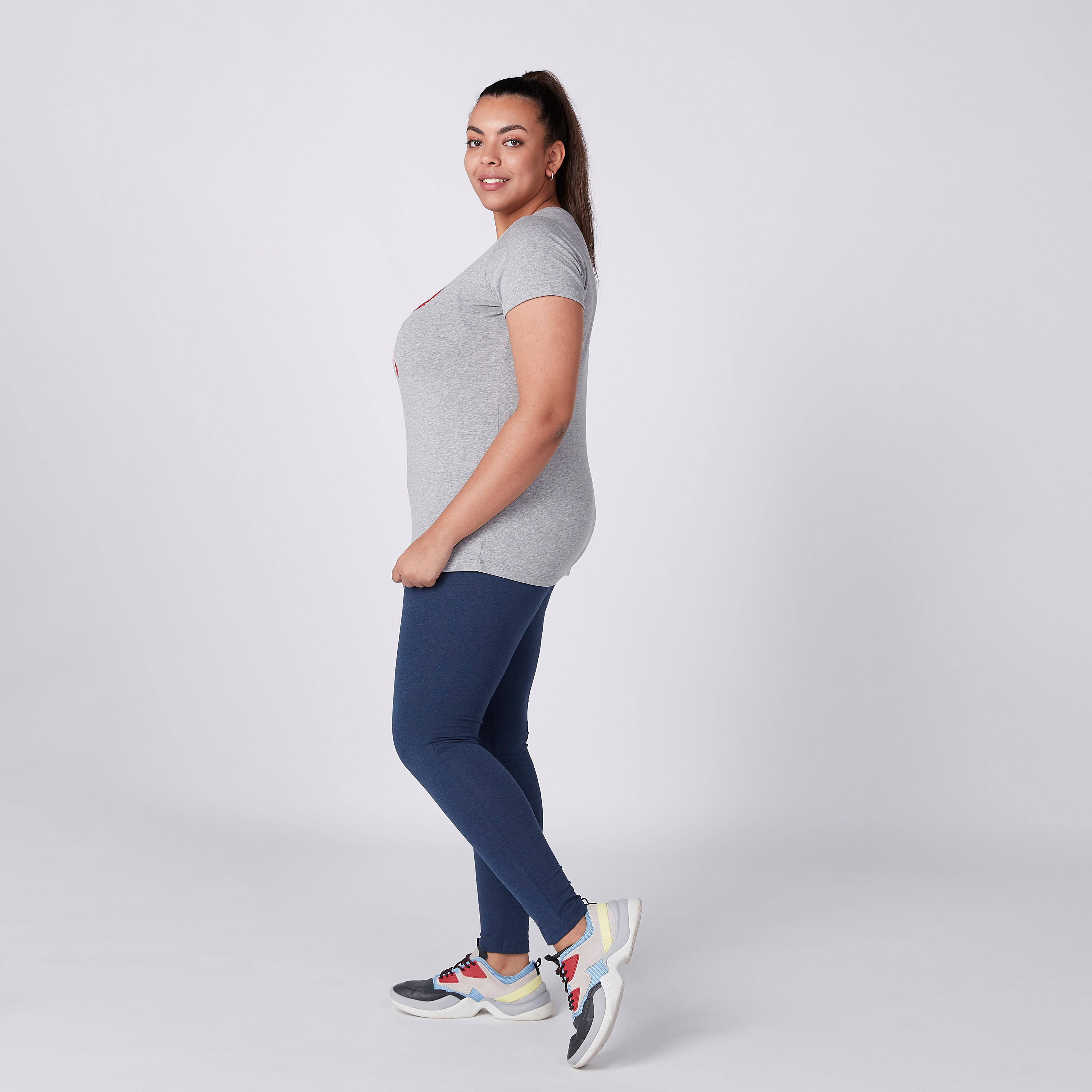 تيشيرت بياقة مستديرة وأكمام قصيرة وطبعات-women-clothing-tshirts-image-3