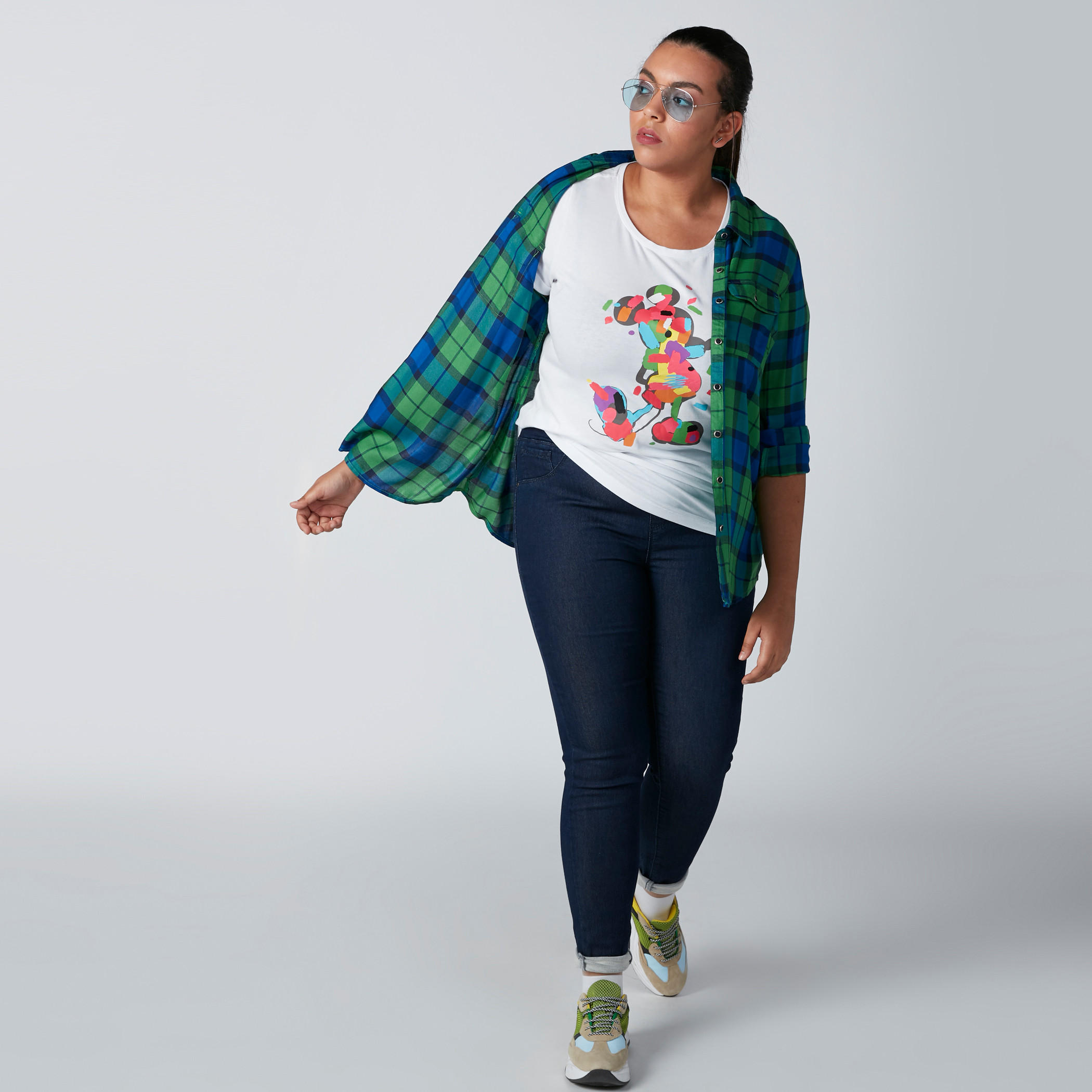 تيشيرت بياقة مستديرة وأكمام قصيرة وطبعات ميكي ماوس-women-clothing-tshirts-image-3