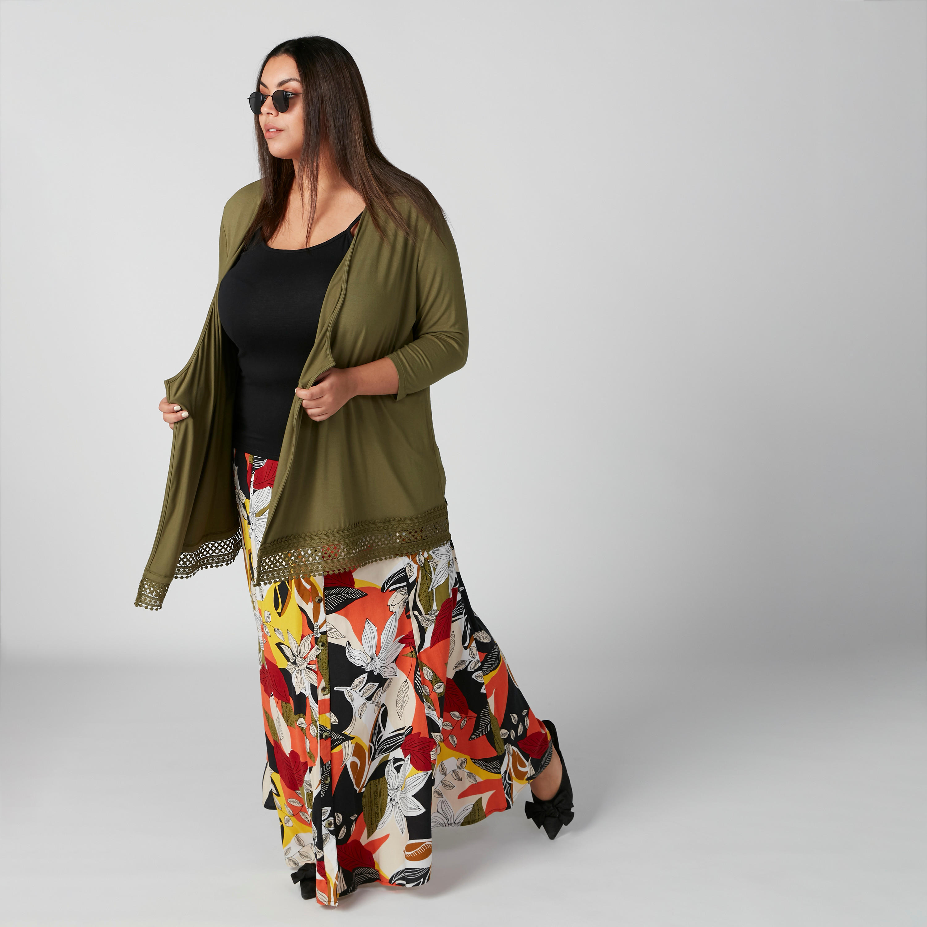 فستان طويل بأزرار وطبعات أزهار-women-clothing-bottoms-skirts-image-4