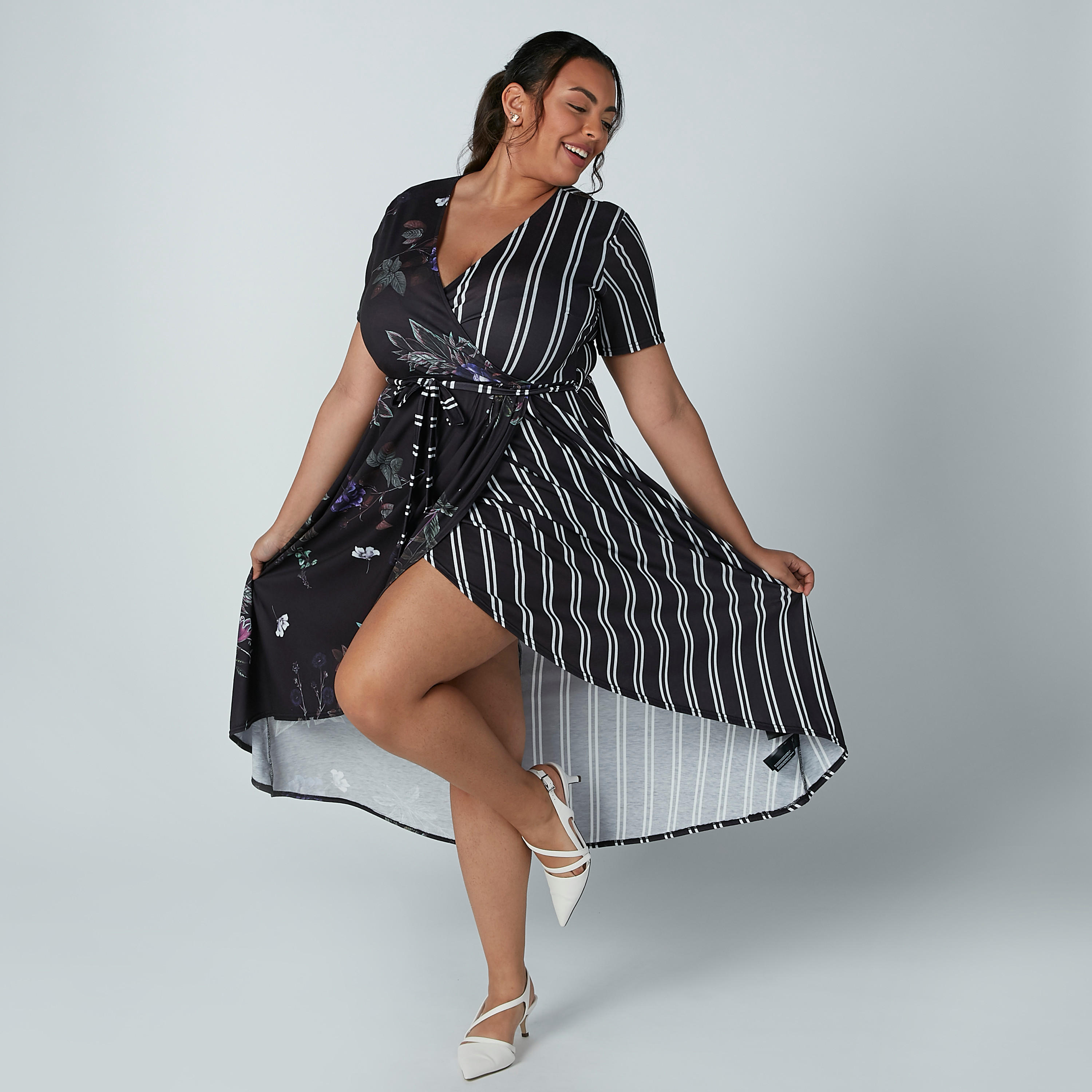فستان مقلّم متوسط الطول بتصميم ملفوف ورباط وطبعات-women-clothing-dresses-image-3