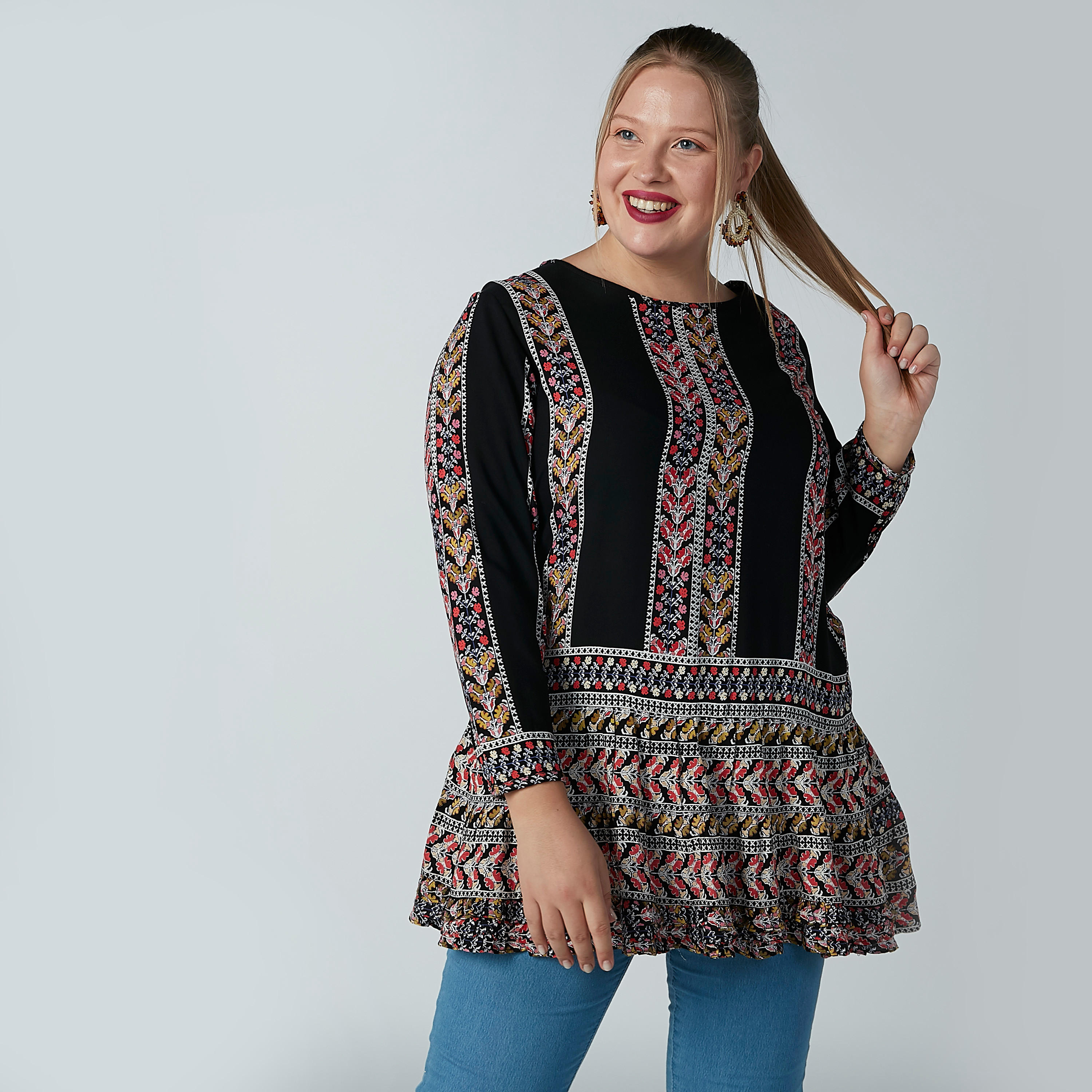 بلوزة بيبلوم بياقة مستديرة وأكمام طويلة وطبعات-women-clothing-shirtsandblouses-blouses-image-1