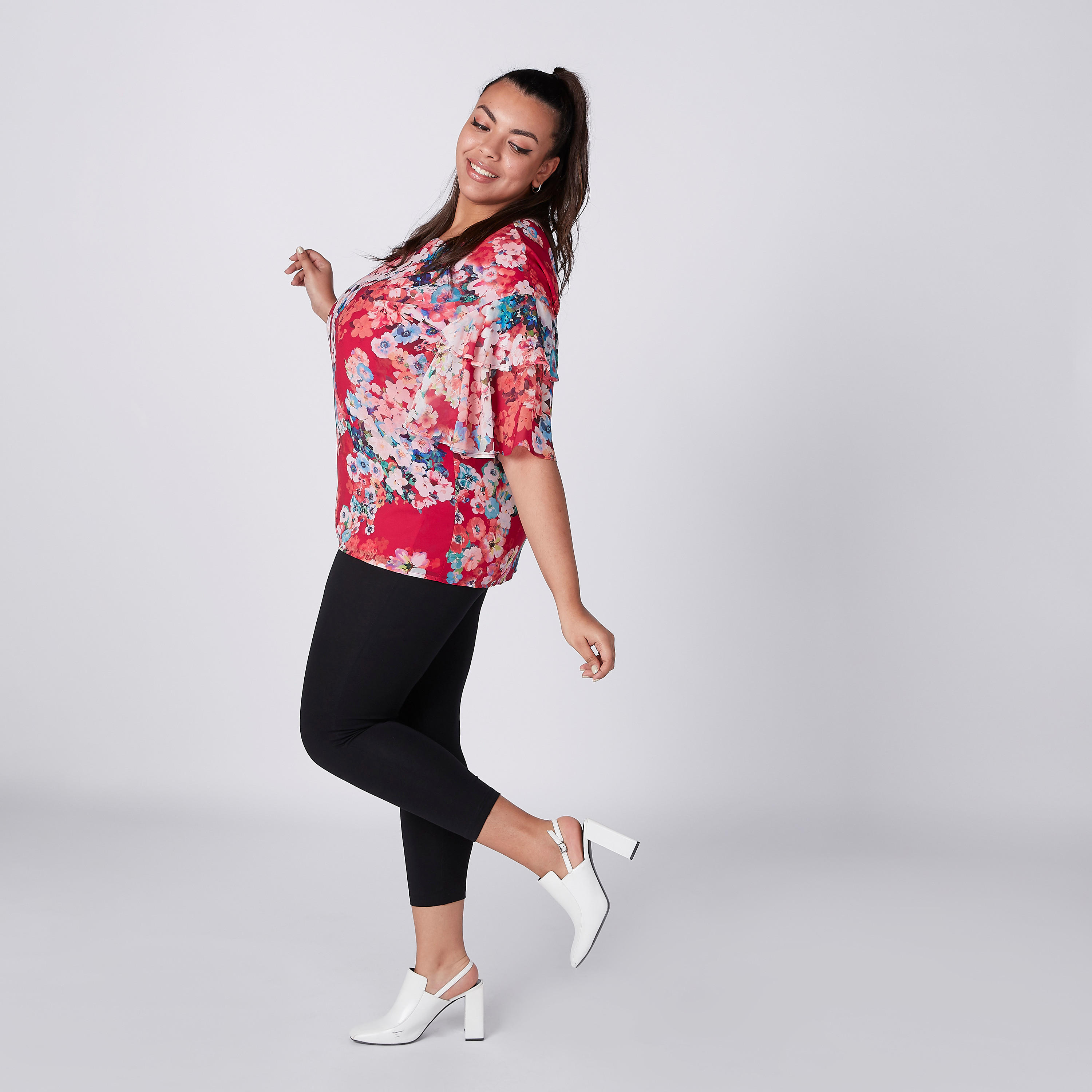 بلوزة بأكمام كشكش وطبعات زهرية-women-clothing-shirtsandblouses-blouses-image-3