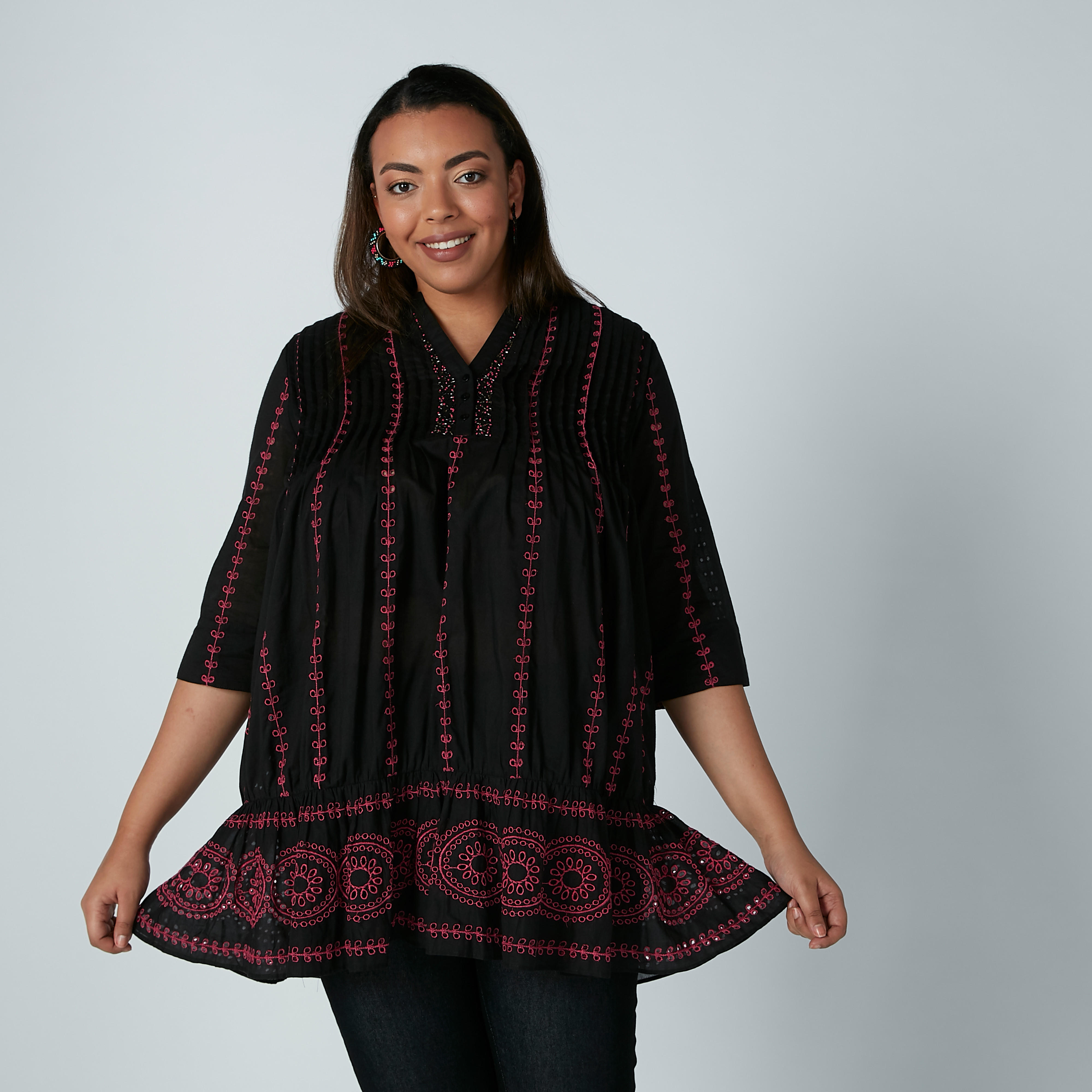 تونيك بارز الملمس بياقة V وأكمام 3/4-women-clothing-shirtsandblouses-blouses-image-1