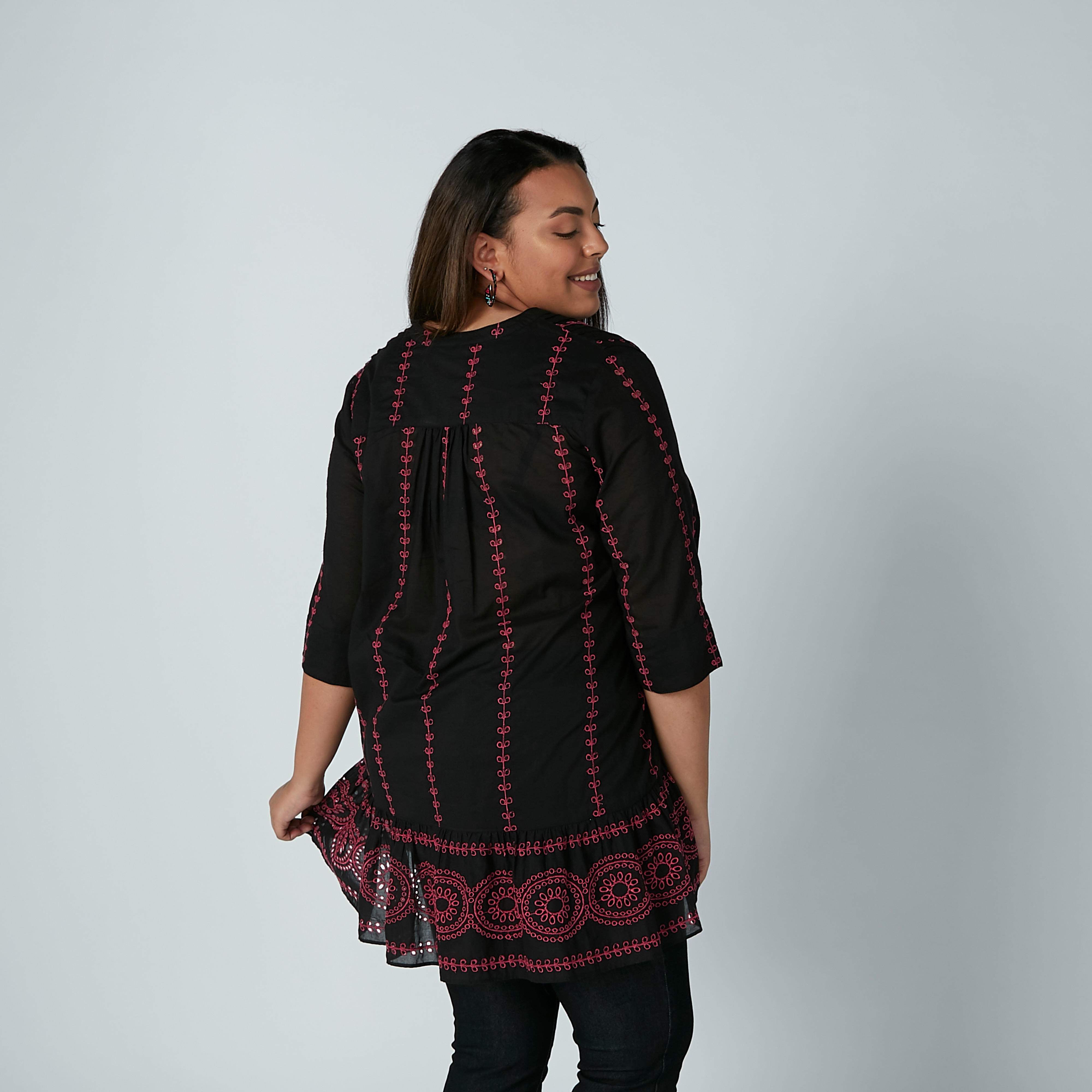 تونيك بارز الملمس بياقة V وأكمام 3/4-women-clothing-shirtsandblouses-blouses-image-4
