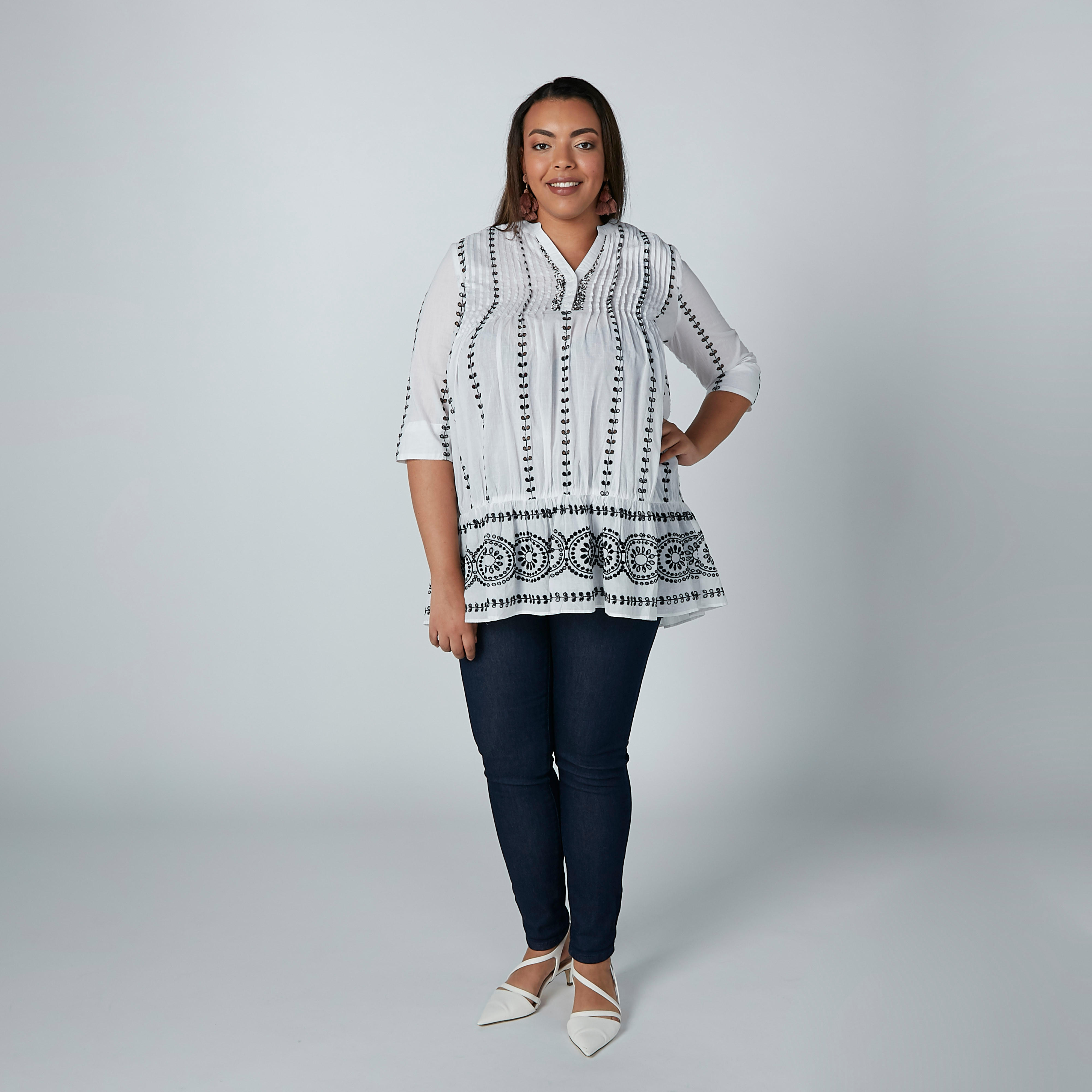 بلوزة بارزة الملمس بياقة V وأكمام 3/4-women-clothing-shirtsandblouses-blouses-image-2