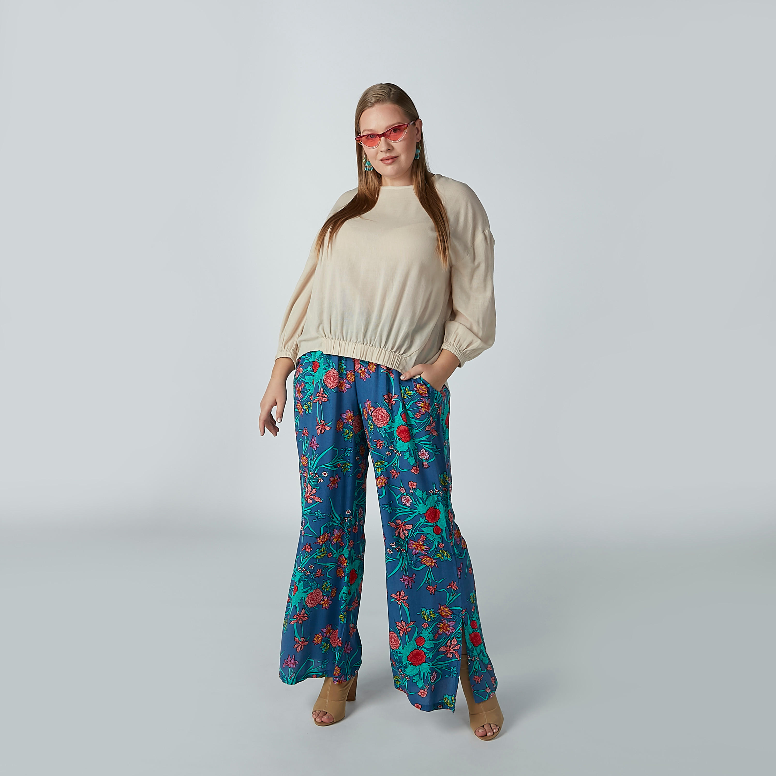 بلوزة سادة بياقة ضيّقة وأكمام طويلة وأطراف مطّاطية-women-clothing-shirtsandblouses-blouses-image-2