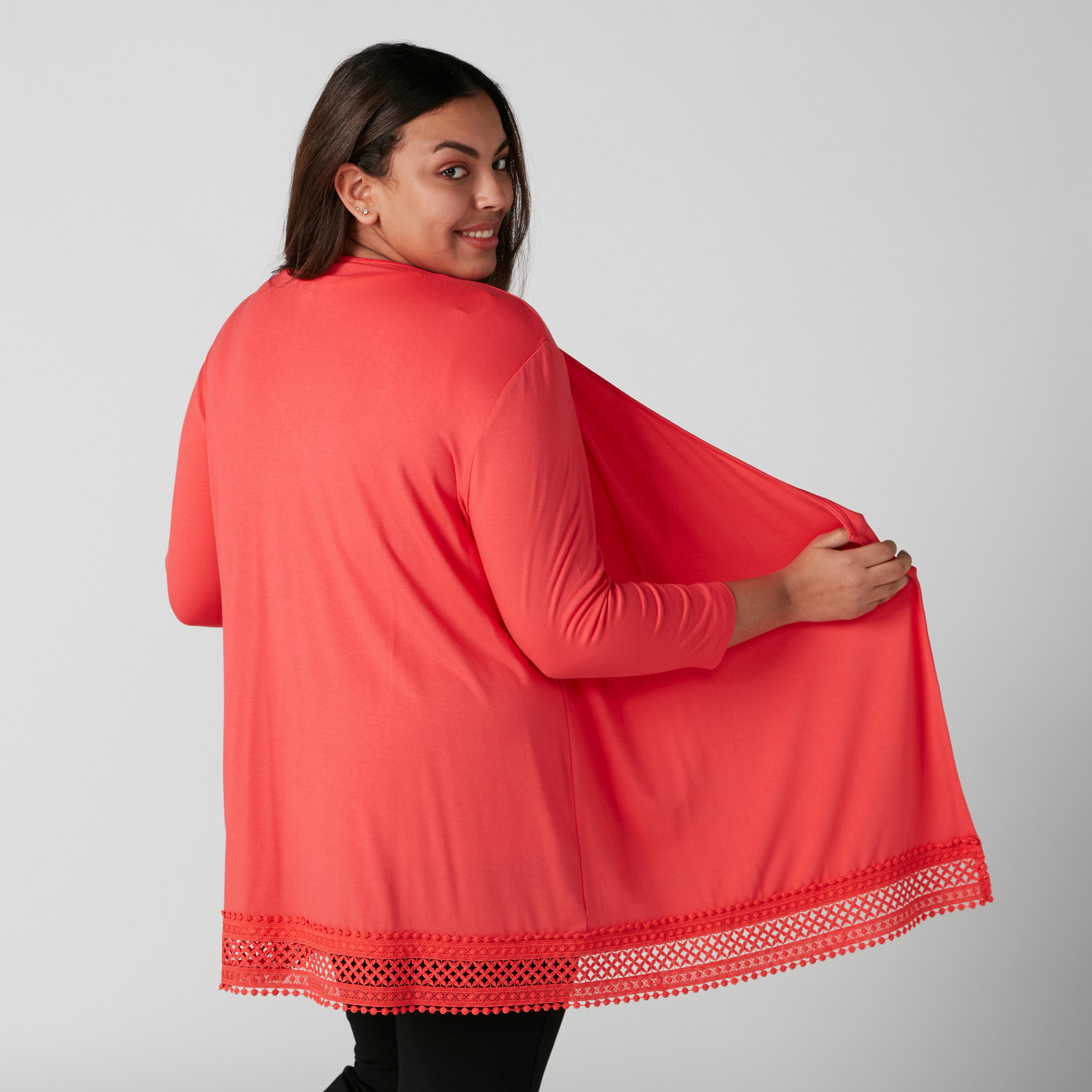 سترة مزينة بكرات بوم بوم وأكمام 3/4-women-winterwear-cardigansandjumpers-cardigans-image-1