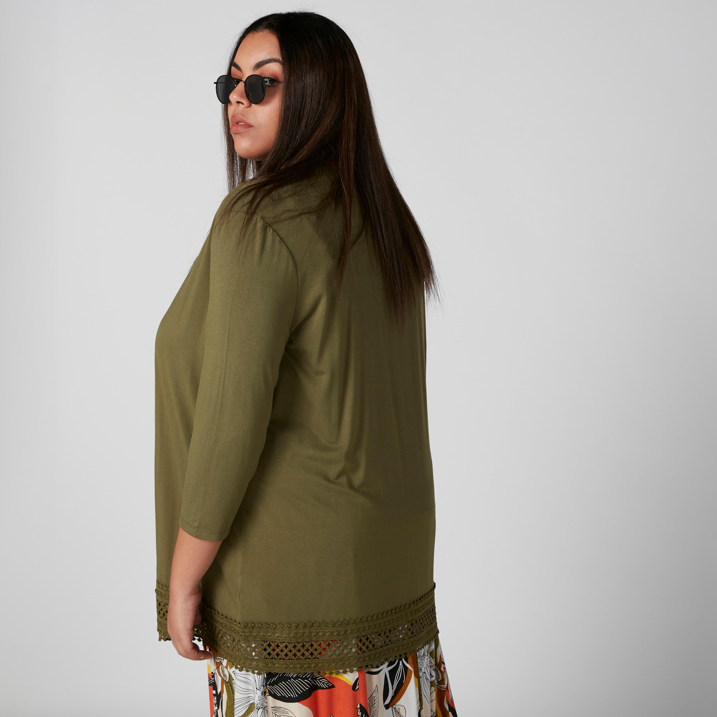 سترة بأكمام 3/4 وتفاصيل دانتيل-women-winterwear-cardigansandjumpers-cardigans-image-2