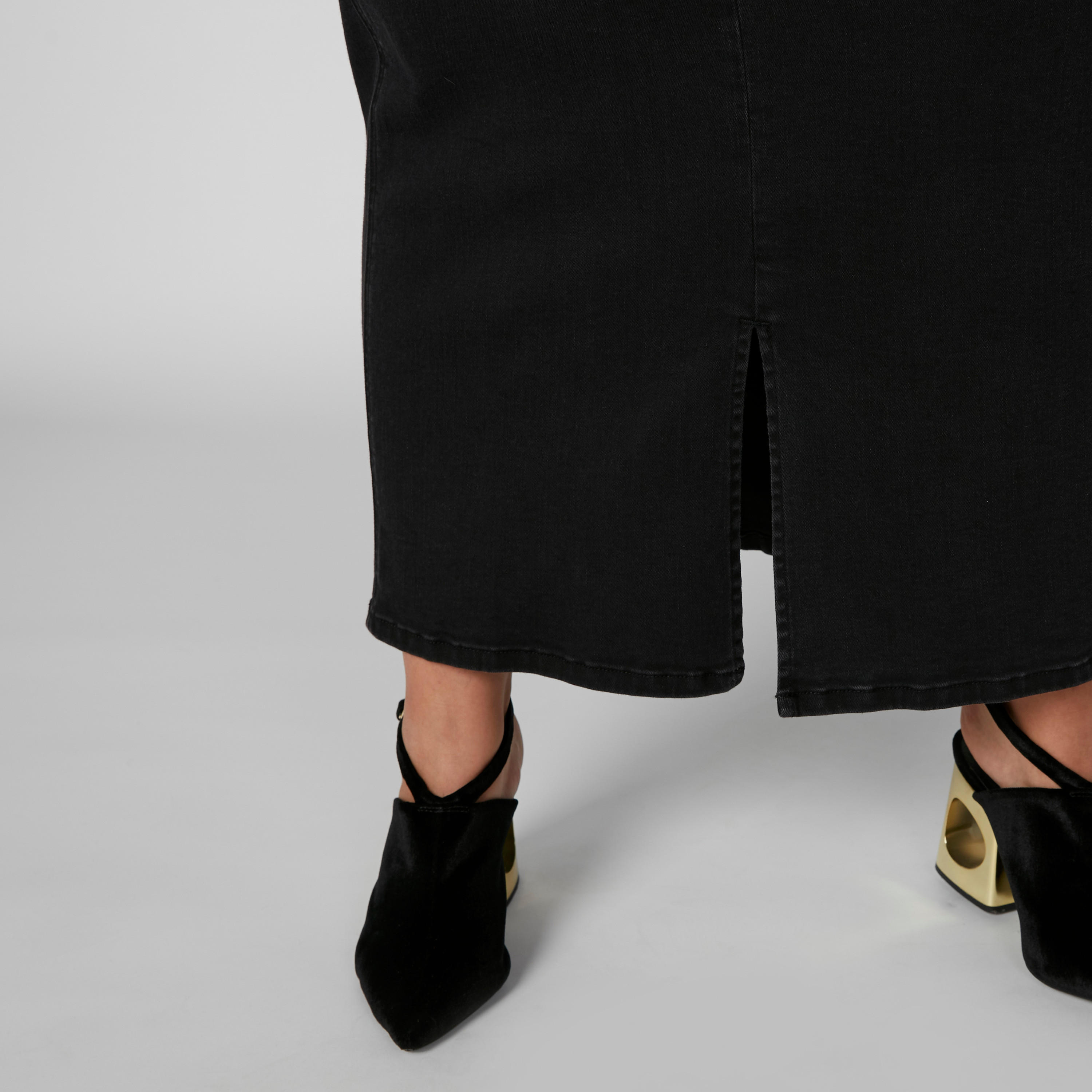 تنورة طويلة بقصّة ضيّقة وفتحة أمامية وجيوب-women-clothing-bottoms-skirts-image-6