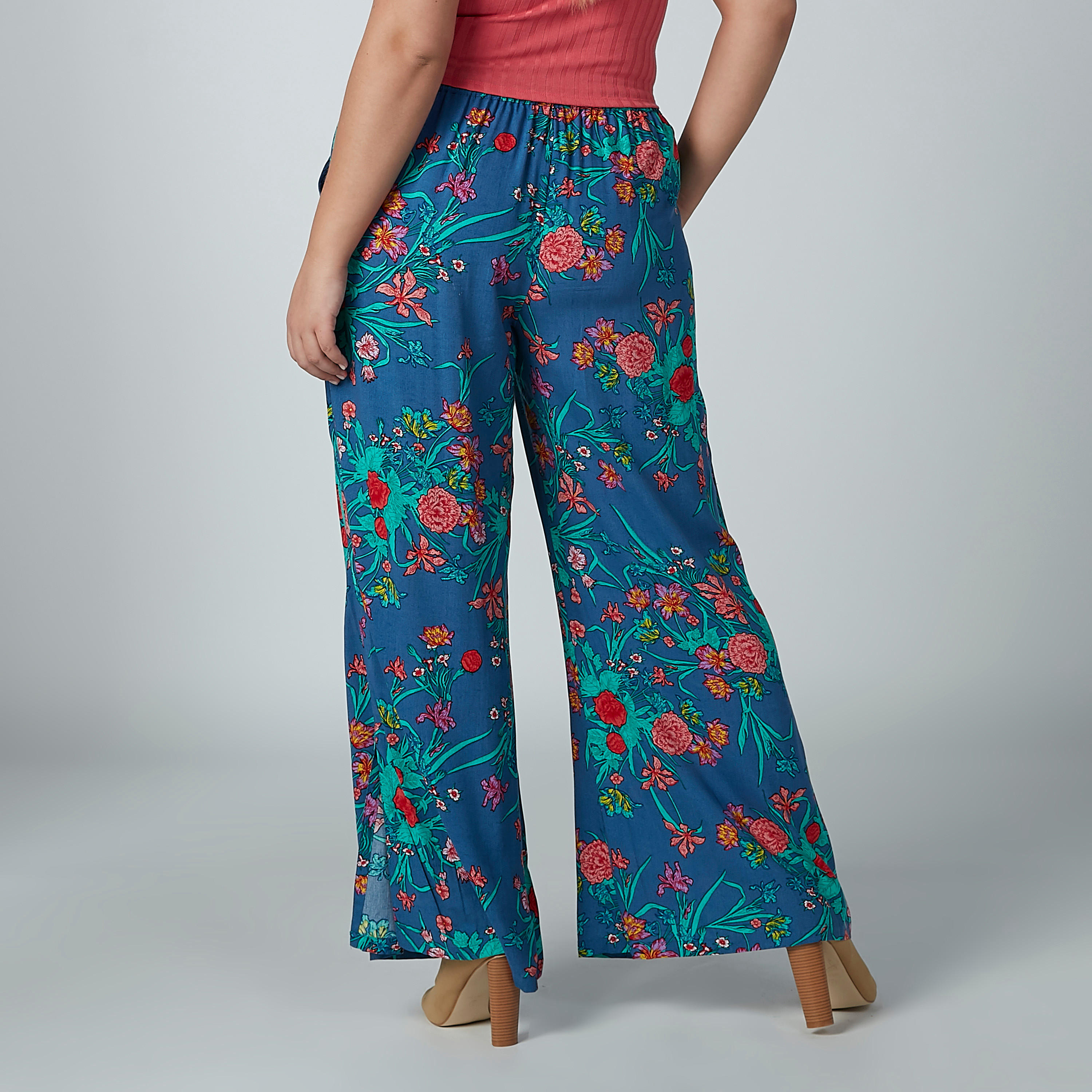 بنطال بالازو بطبعات زهرية وخصر مطاطي وجيوب-women-clothing-bottoms-trousers-image-3