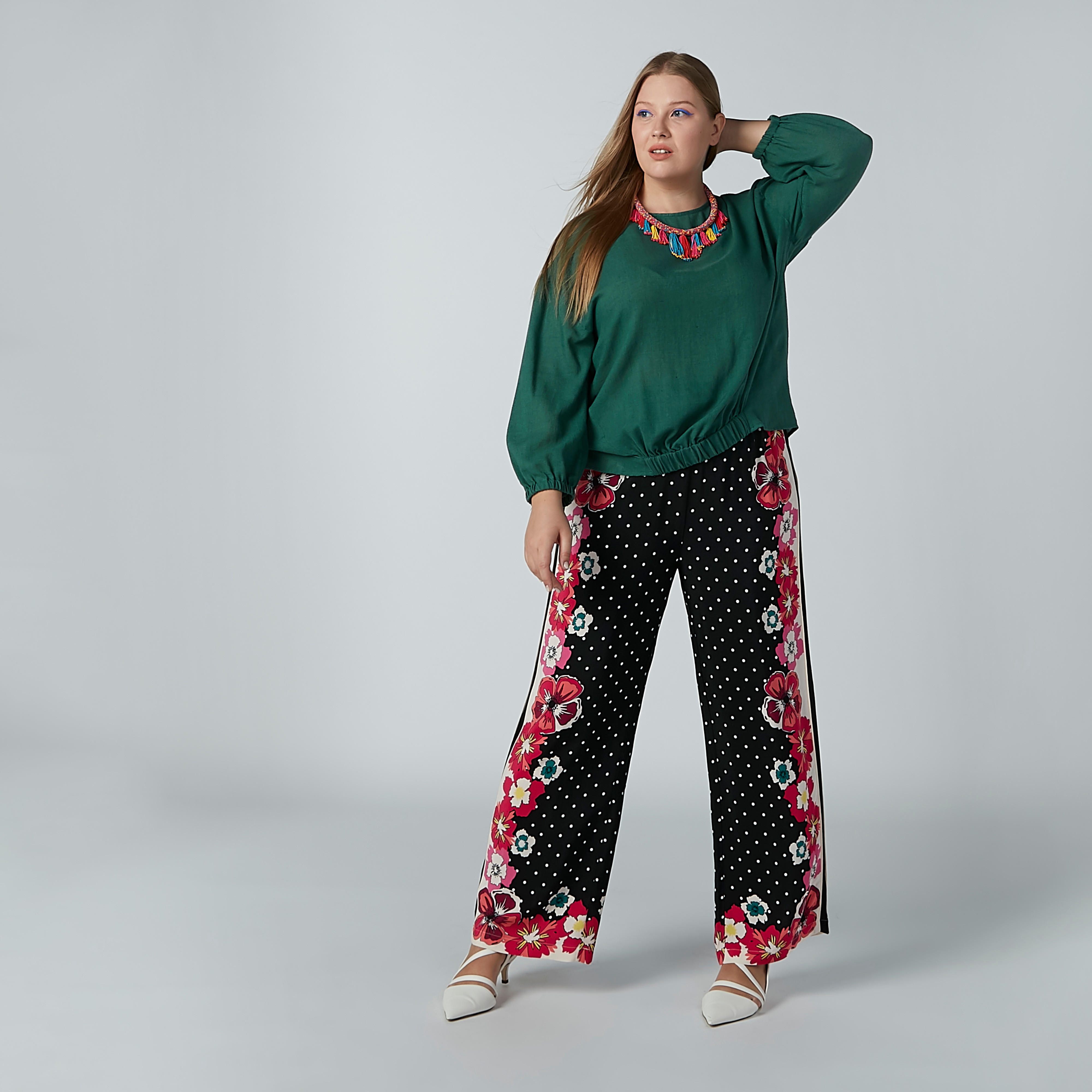 بلوزة سادة بياقة مستديرة وأكمام طويلة-women-clothing-shirtsandblouses-blouses-image-3