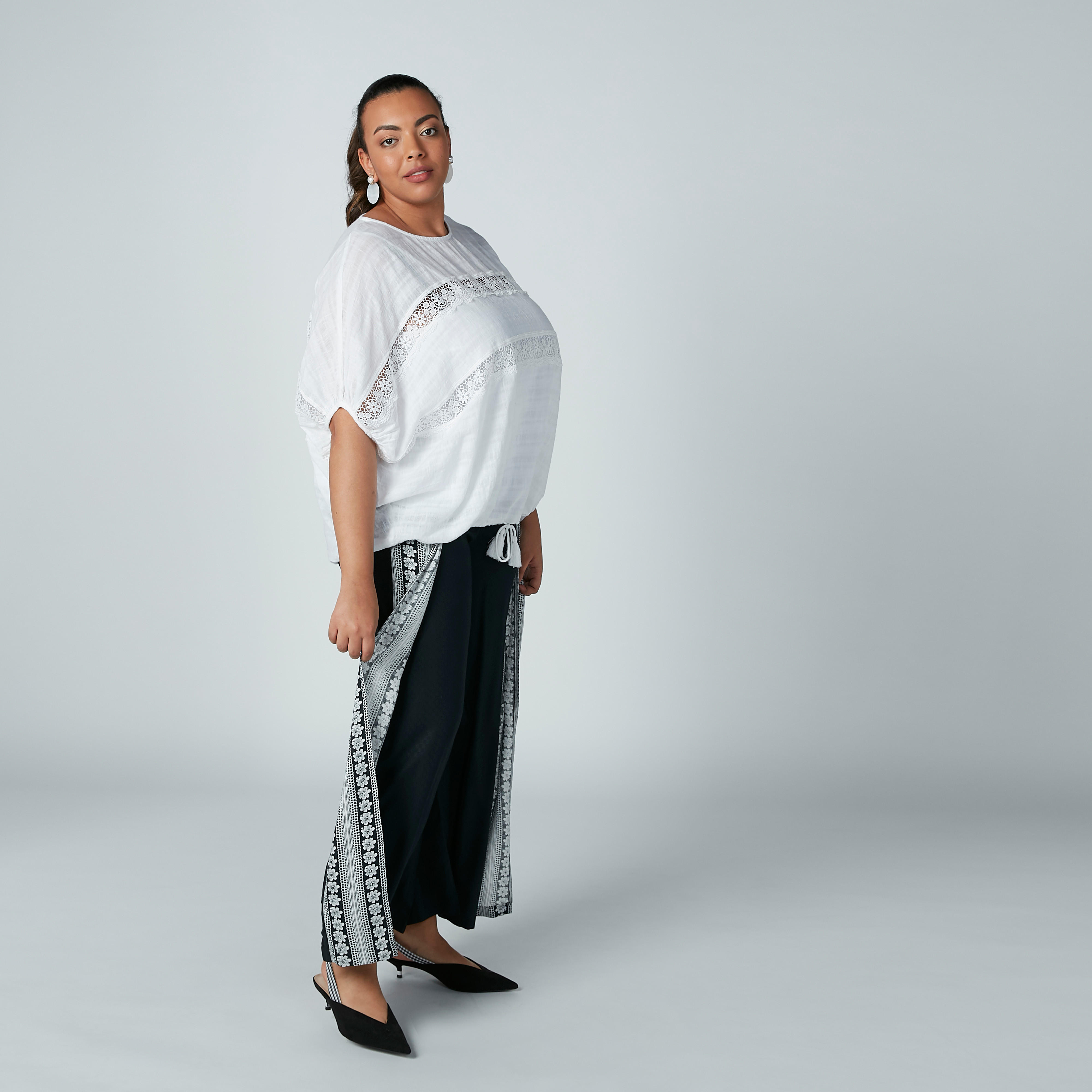 بلوزة بأكمام متصلة وأربطة وتفاصيل دانتيل-women-clothing-shirtsandblouses-blouses-image-4