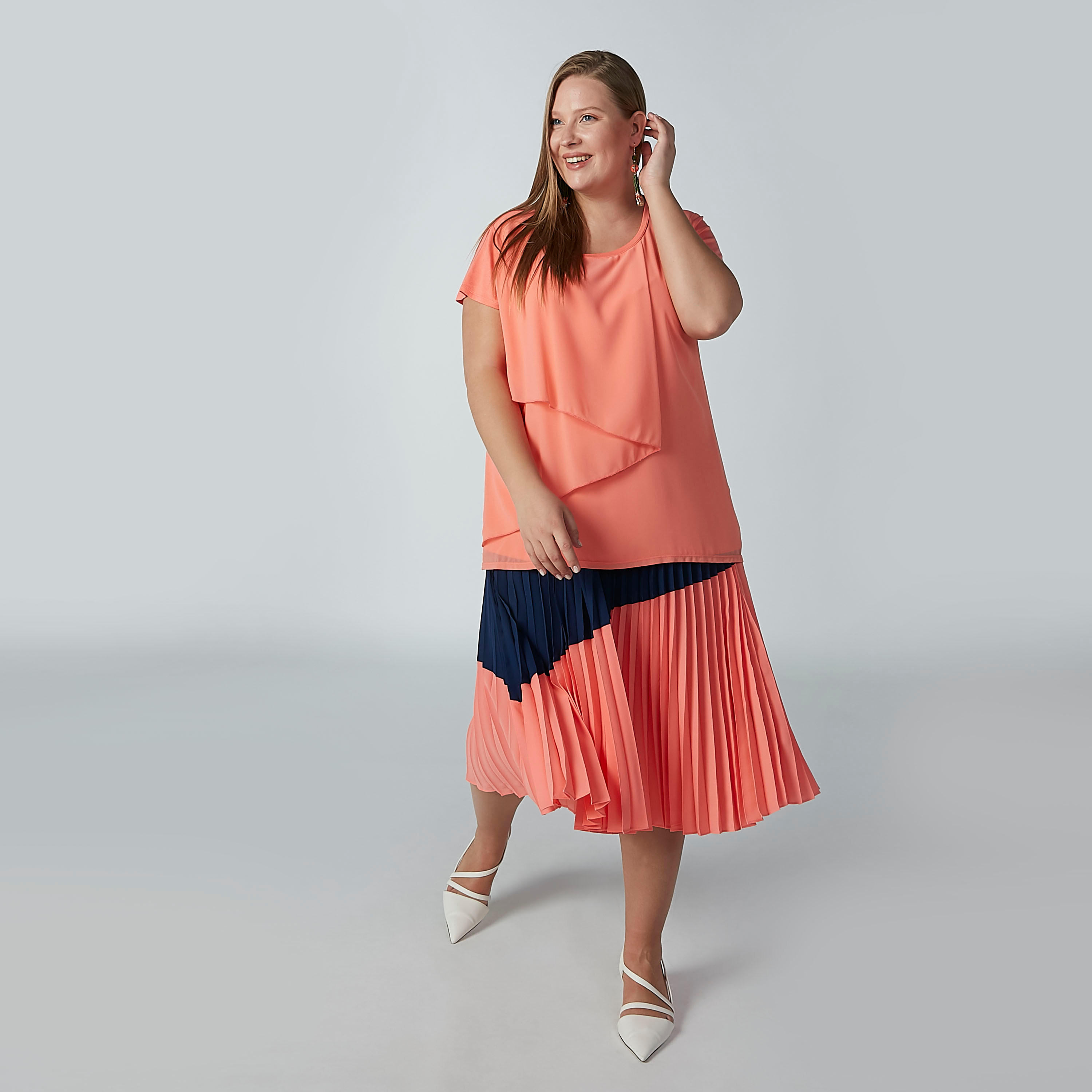 بلوزة طبقات سادة بأكمام قصيرة-women-clothing-shirtsandblouses-blouses-image-1