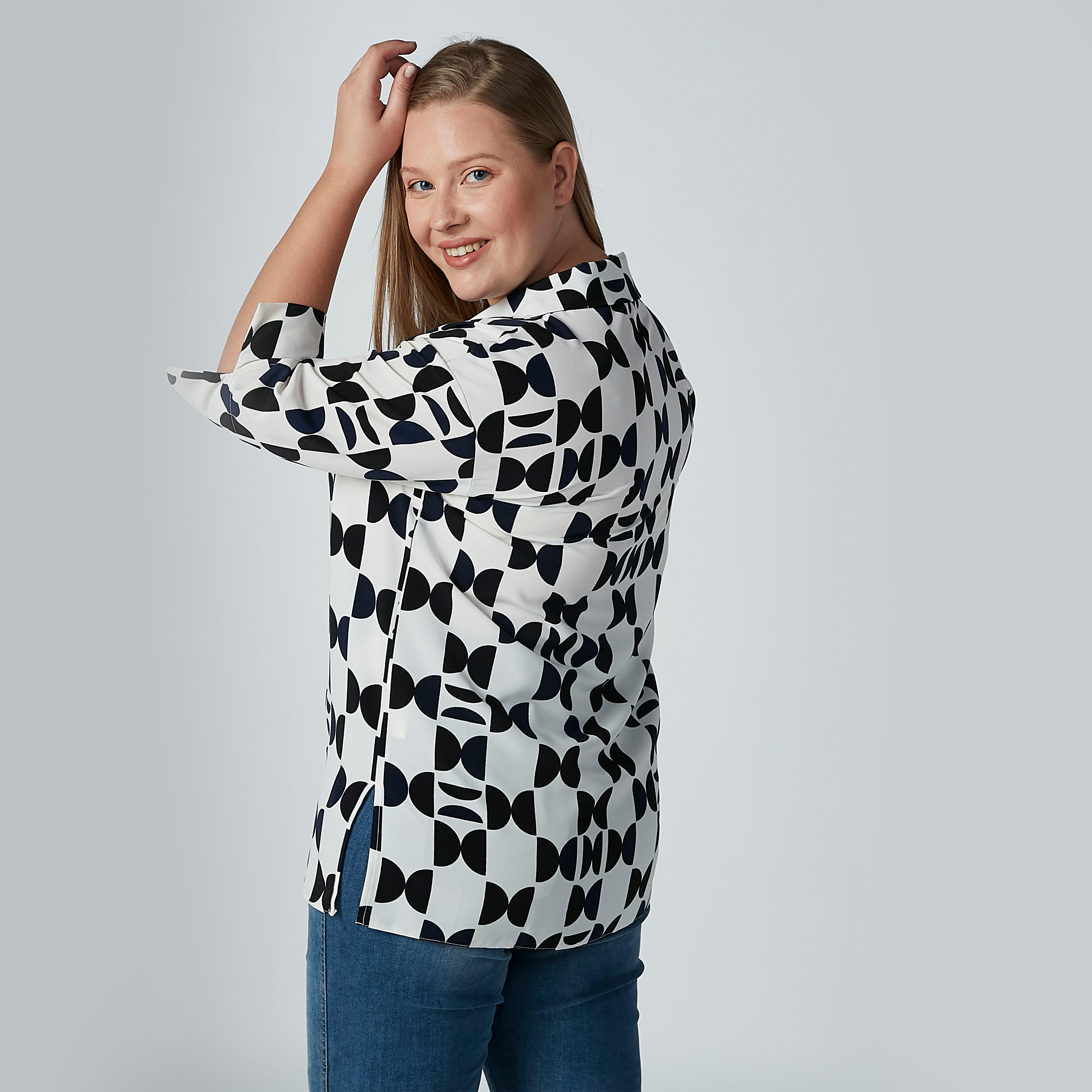 قميص بأكمام 3/4 وأزرار وطبعات-women-clothing-shirtsandblouses-blouses-image-3
