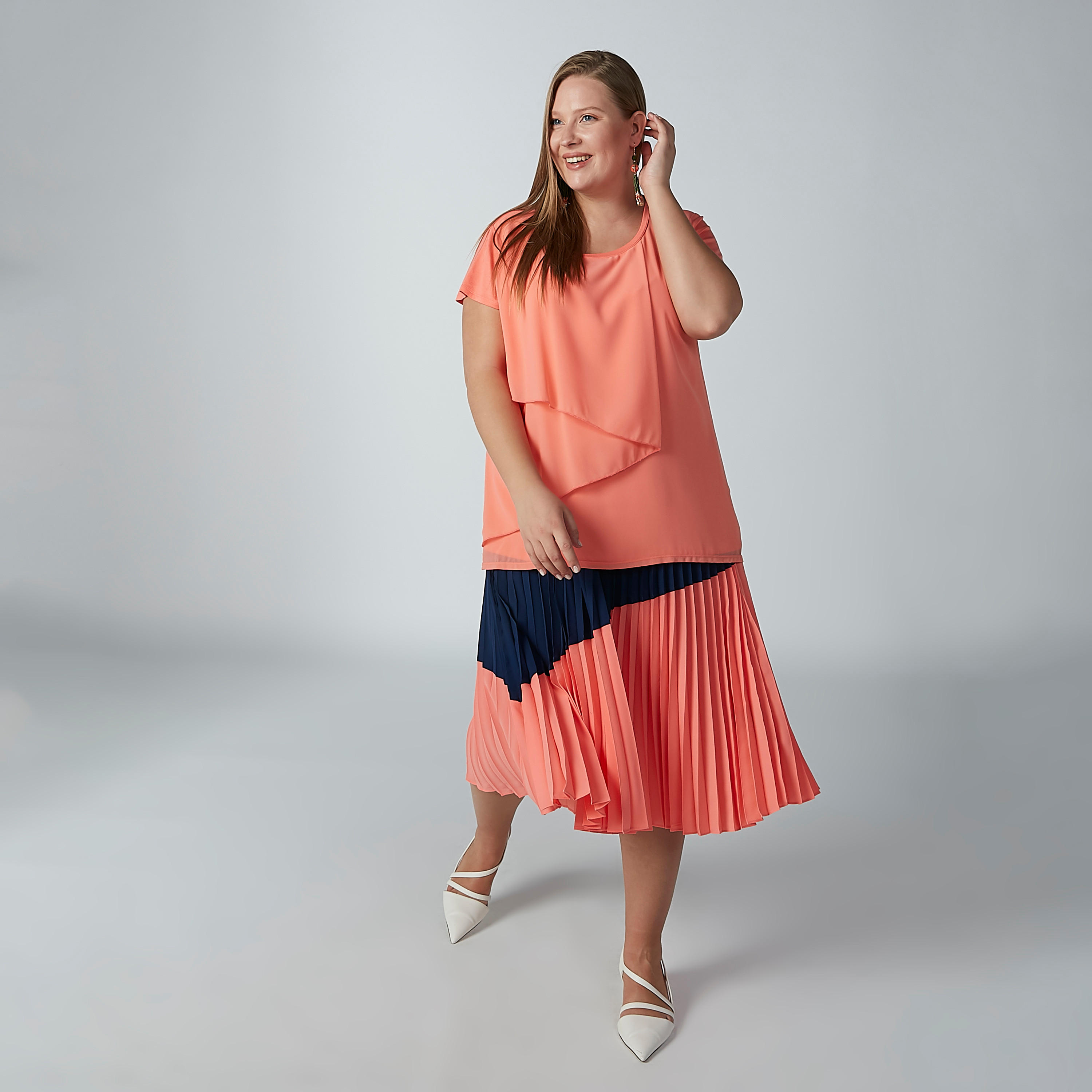 تنورة متوسطة الطول بسحّاب وكشكش-women-clothing-bottoms-skirts-image-3