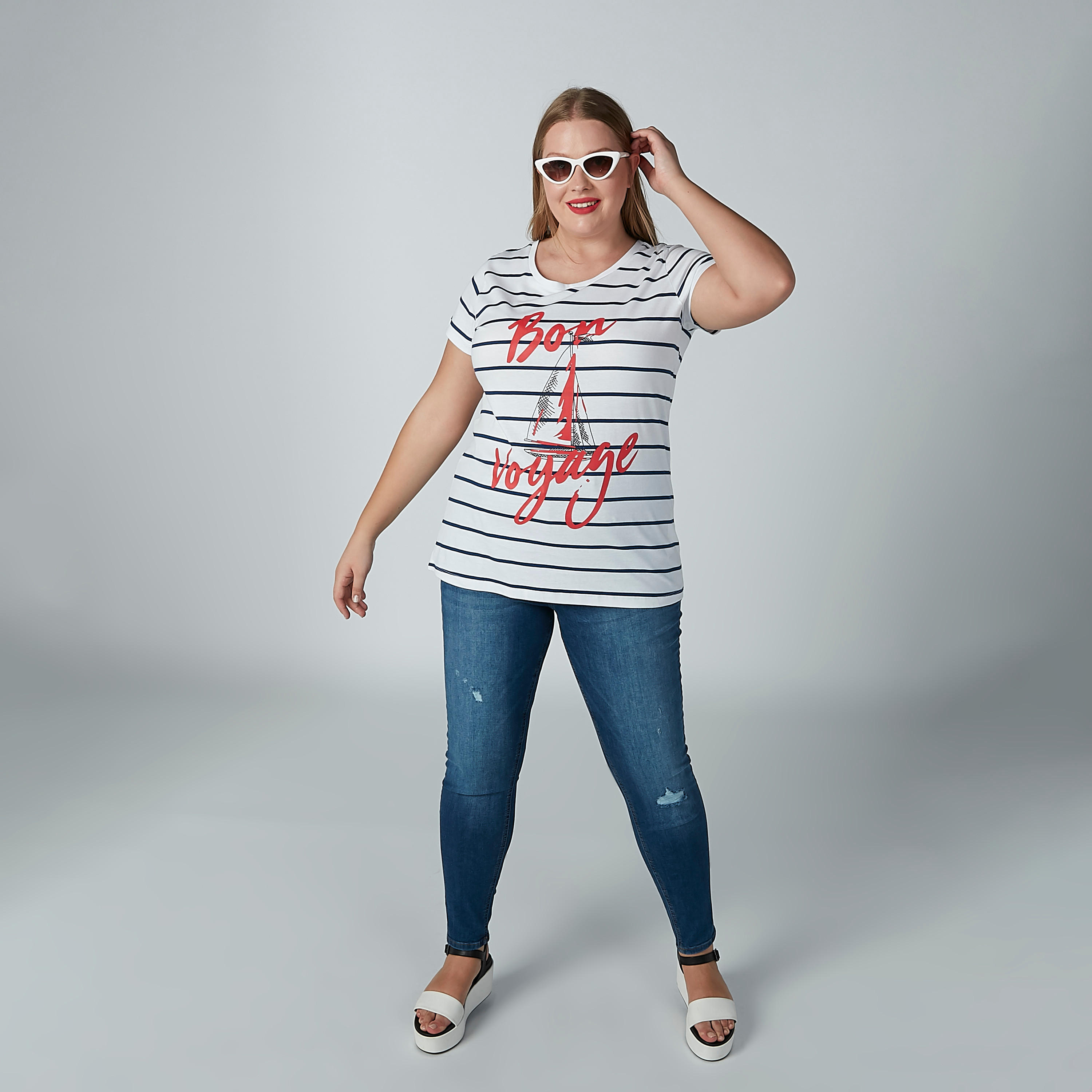 بِنطال جينز طويل بتصميم ممزق وجيوب-women-clothing-bottoms-jeans-image-2