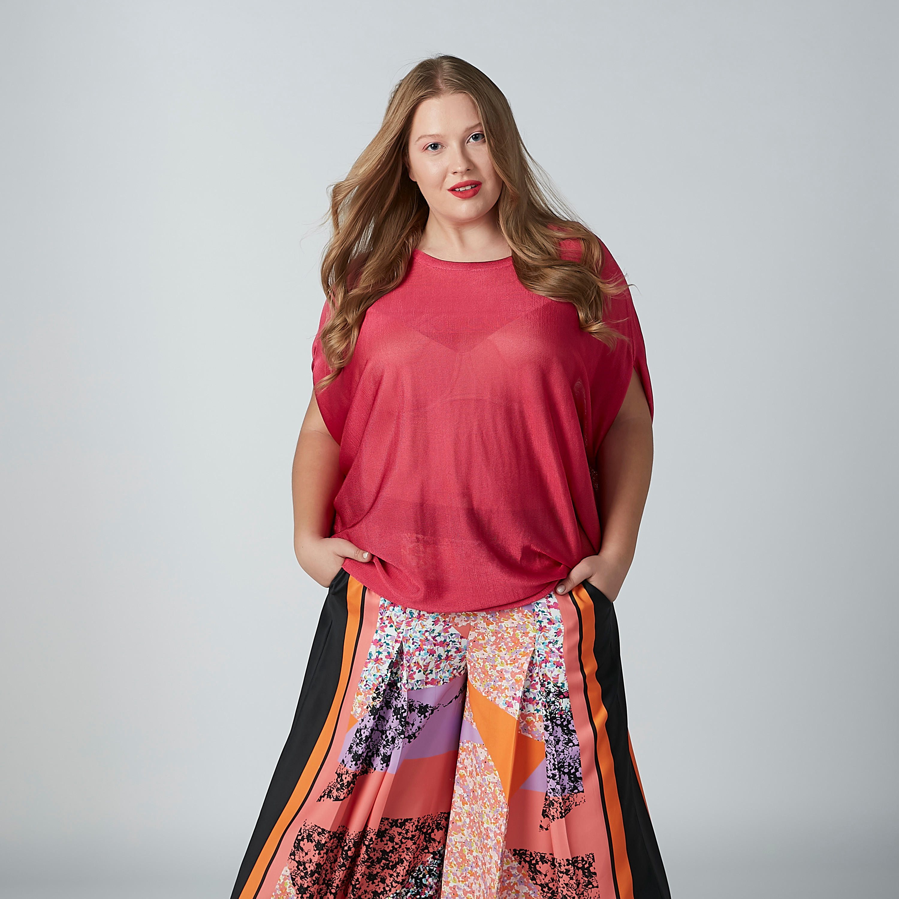 بلوزة بارزة الملمس بياقة مستديرة وأكمام متمدّدة-women-clothing-shirtsandblouses-blouses-image-4