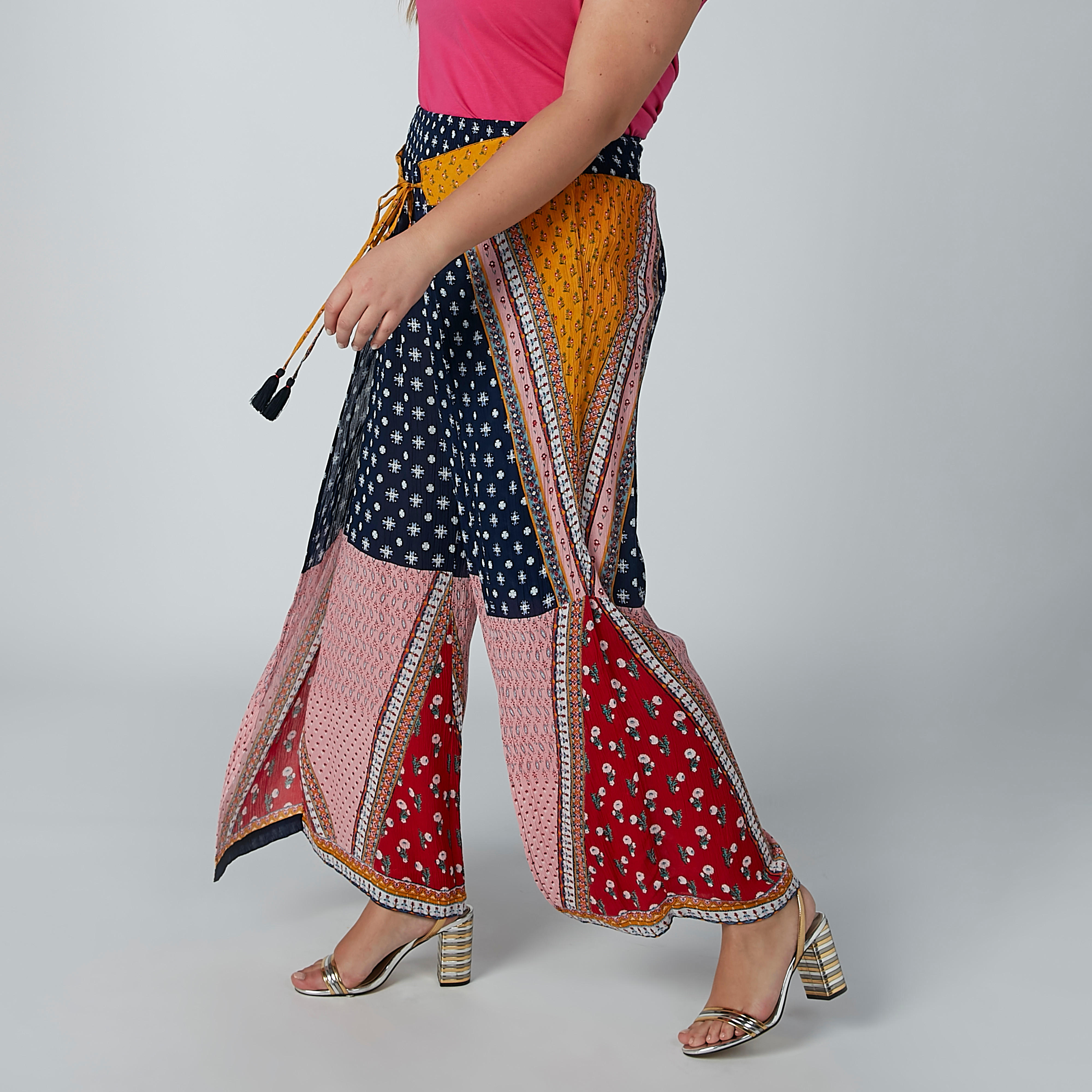 بنطال بالازو بقصّة واسعة وأربطة وطبعات-women-clothing-bottoms-trousers-image-4