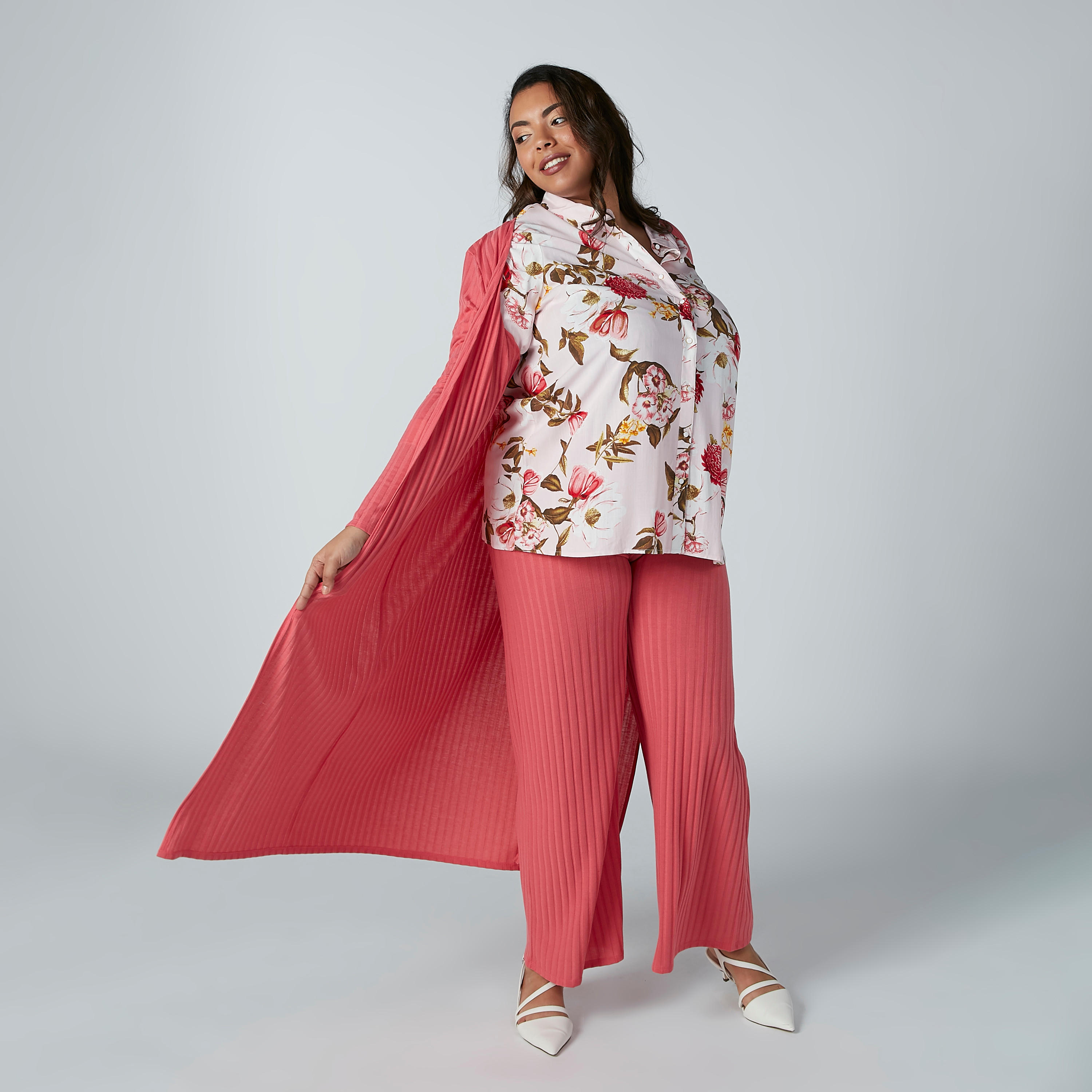 قميص بأزرار وطبعات زهرية-women-clothing-shirtsandblouses-blouses-image-1
