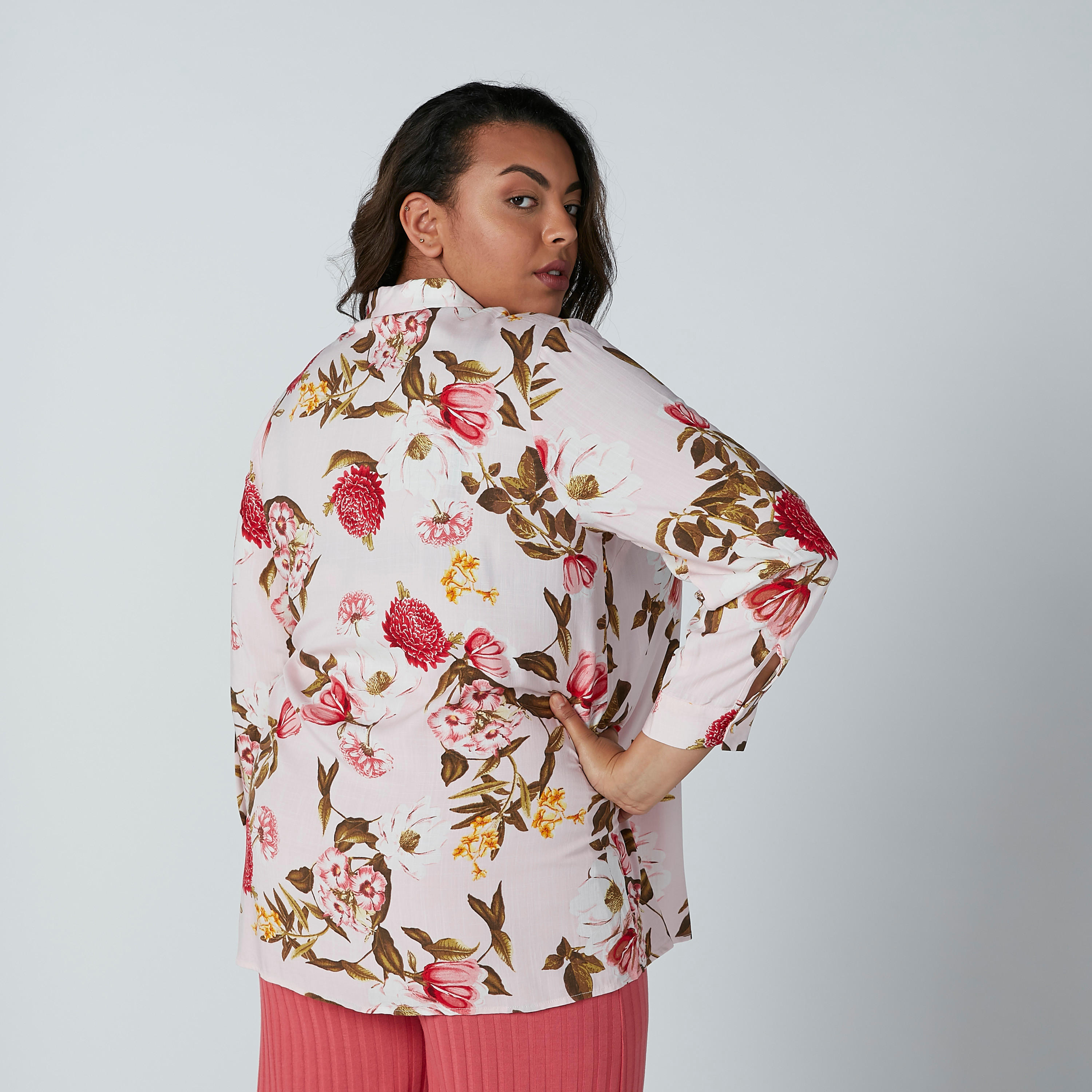 قميص بأزرار وطبعات زهرية-women-clothing-shirtsandblouses-blouses-image-2