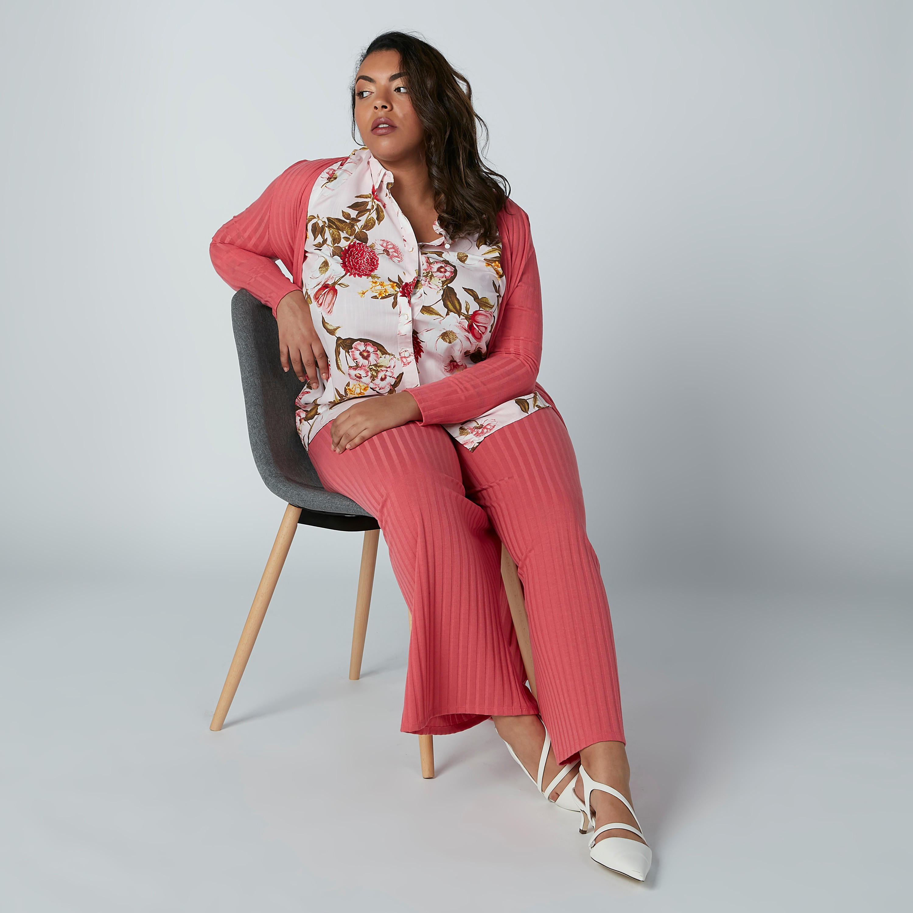 قميص بأزرار وطبعات زهرية-women-clothing-shirtsandblouses-blouses-image-4