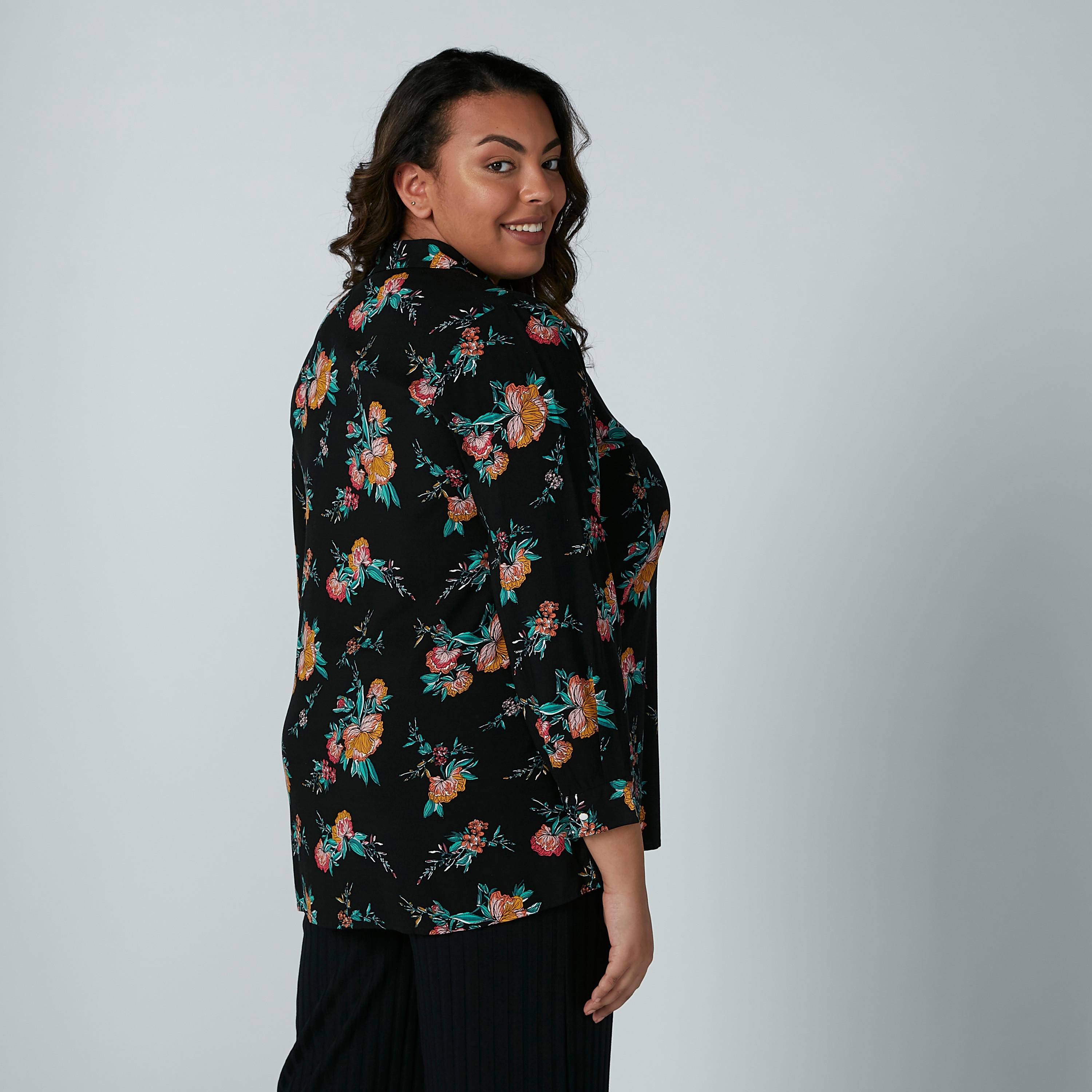 قميص بأكمام 3/4 وأزرار وطبعات زهرية-women-clothing-shirtsandblouses-blouses-image-4