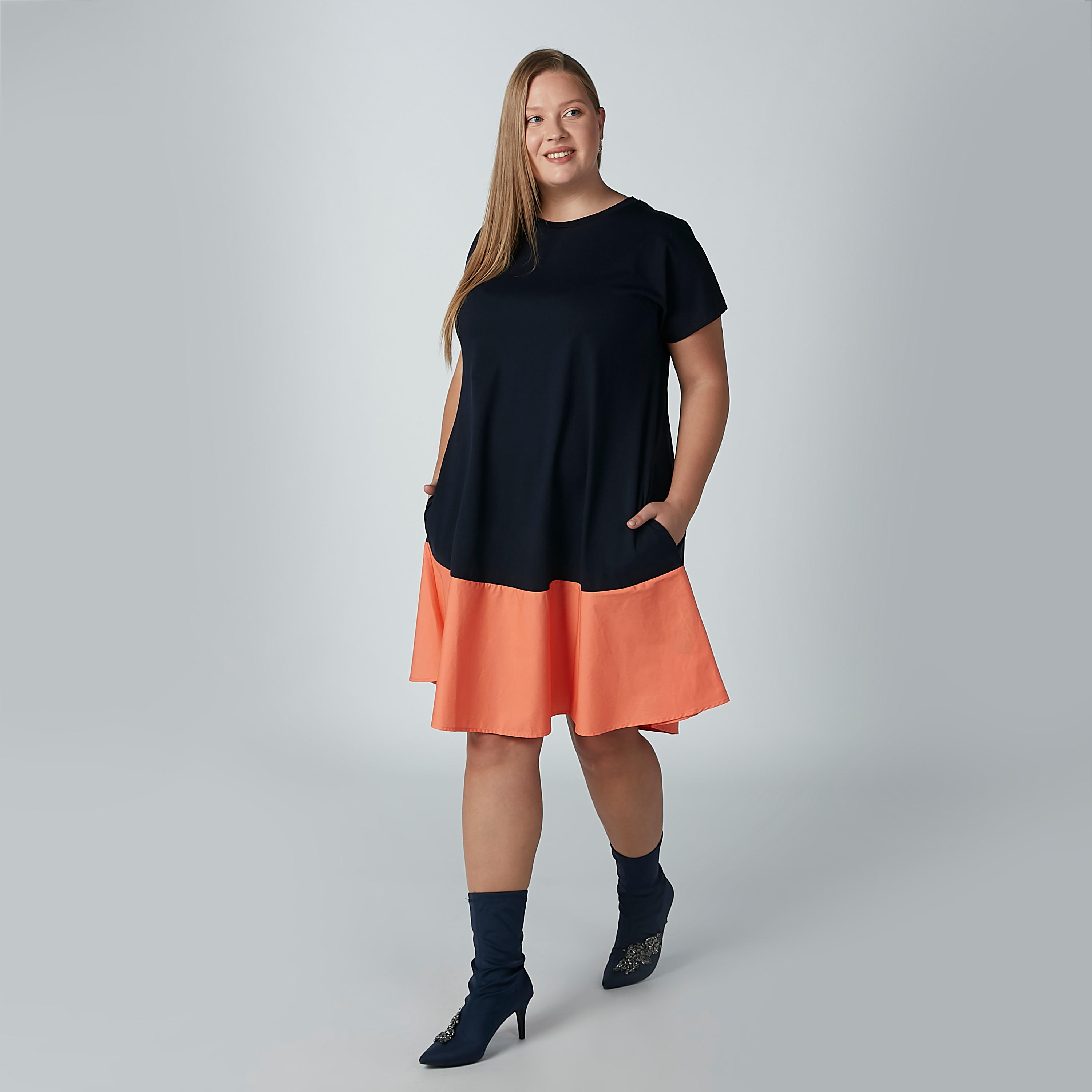 فستان إيه لاين سادة متوسط الطول بياقة مستديرة-women-clothing-dresses-image-3