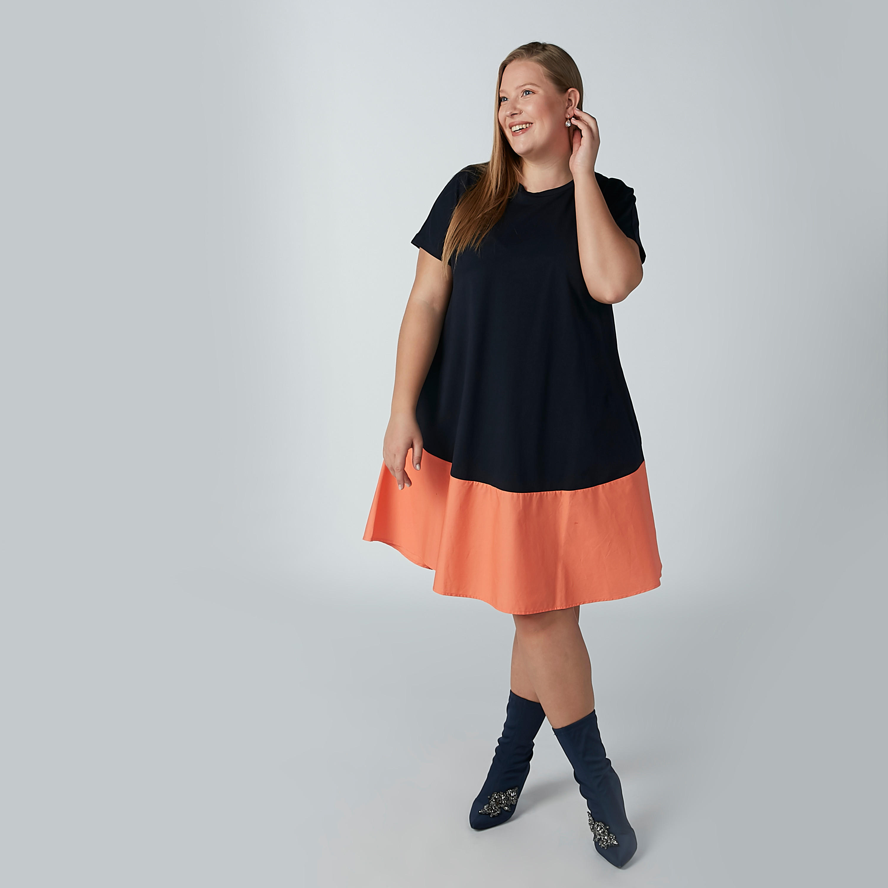 فستان إيه لاين سادة متوسط الطول بياقة مستديرة-women-clothing-dresses-image-5