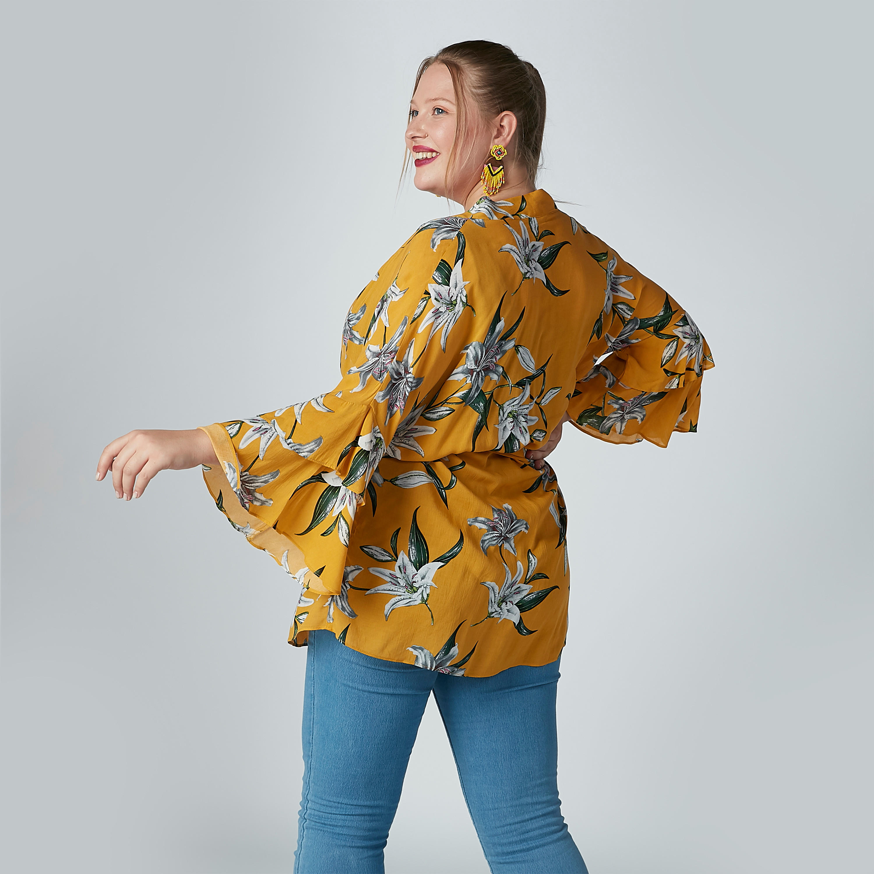 سترة بأكمام واسعة ورباط وطبعات زهرية-women-winterwear-cardigansandjumpers-cardigans-image-4