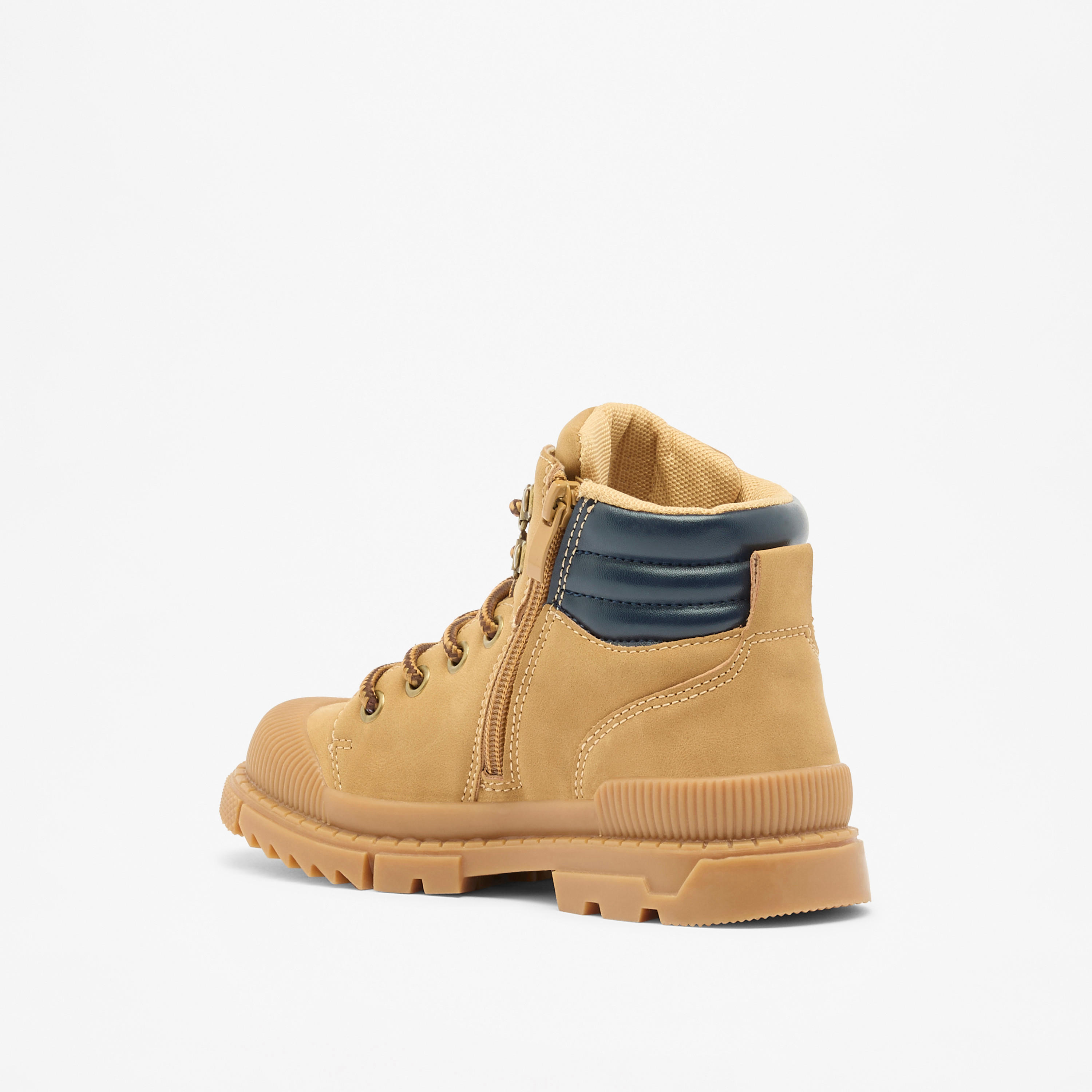 بوت بقصة عالية وألواح مع رباط وسحاب إغلاق من أل بي أل من شو إكسبريس-boys-shoes-boots-image-2