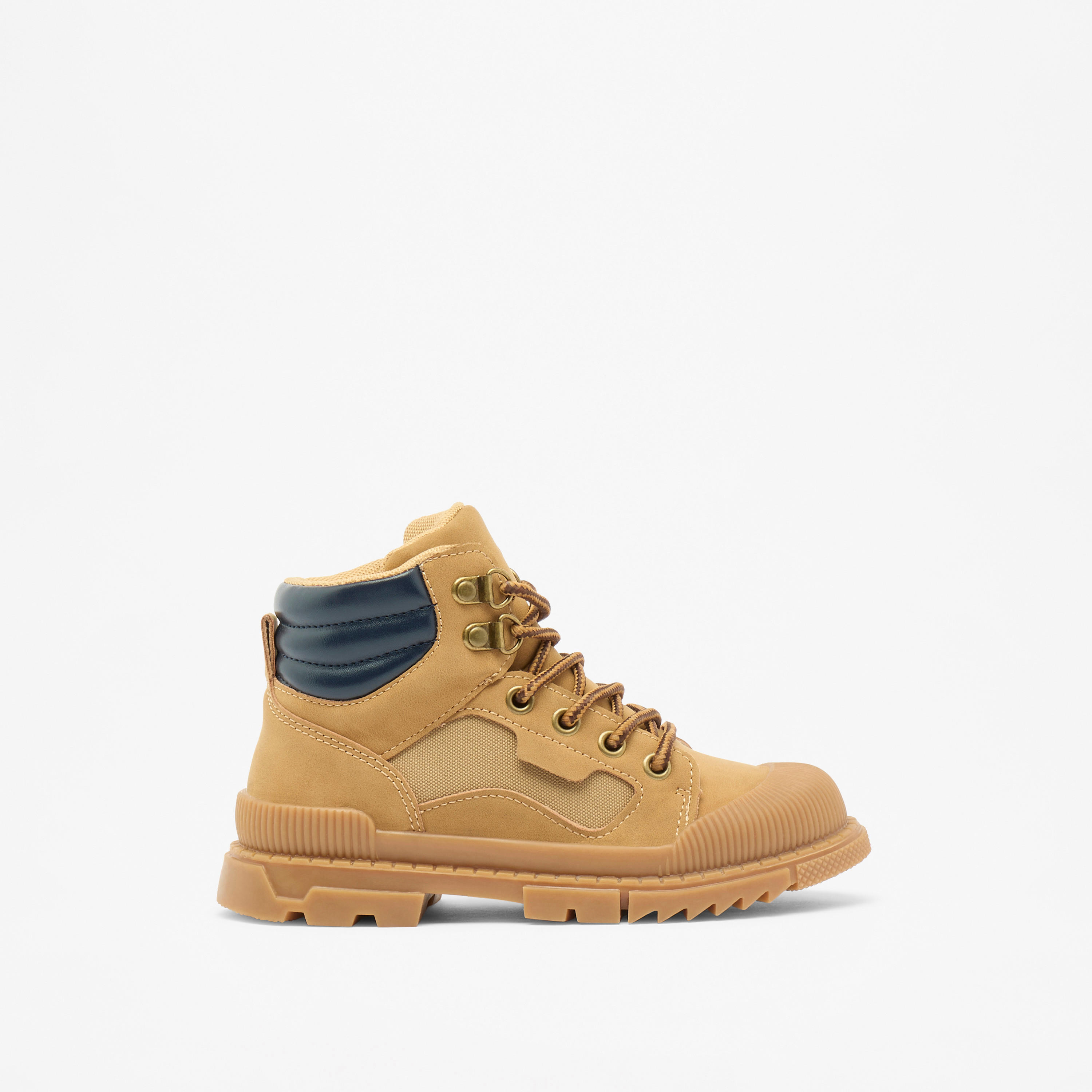 بوت بقصة عالية وألواح مع رباط وسحاب إغلاق من أل بي أل من شو إكسبريس-boys-shoes-boots-image-3