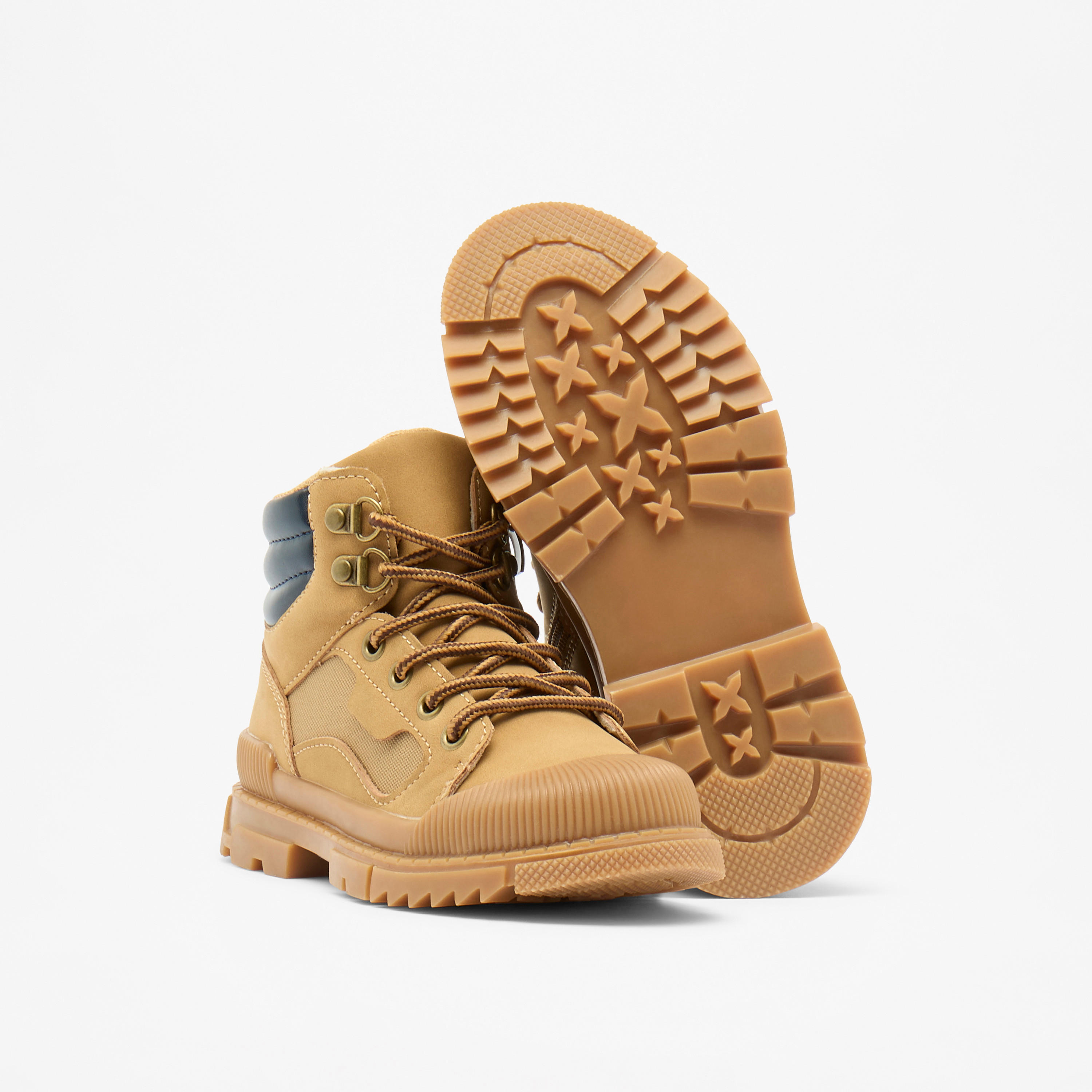 بوت بقصة عالية وألواح مع رباط وسحاب إغلاق من أل بي أل من شو إكسبريس-boys-shoes-boots-image-4