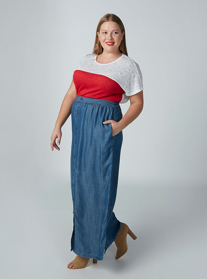 تيشيرت قوالب ملون مرصع بياقة مستديرة وأكمام متصّلة-women-clothing-tshirts-image-3
