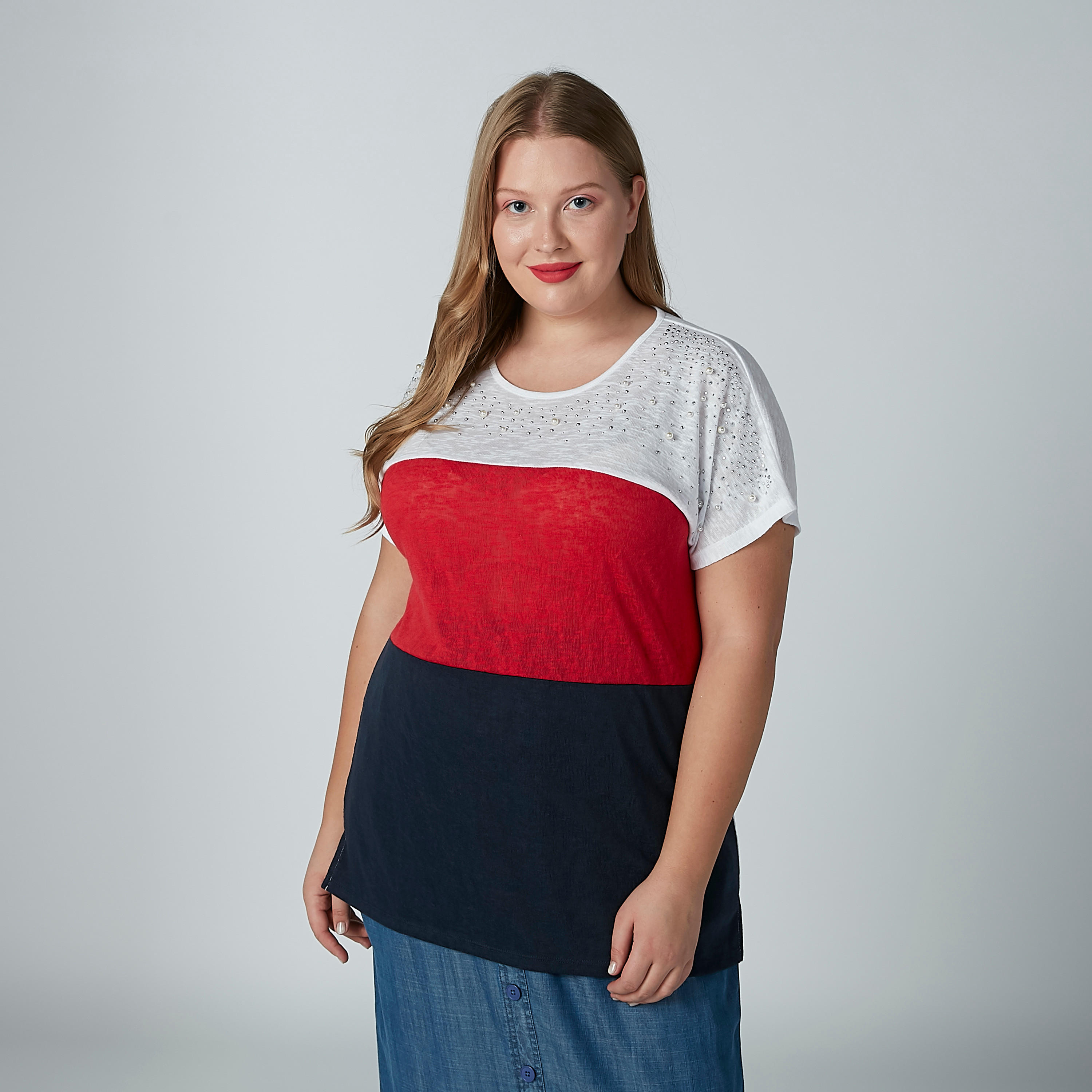 تيشيرت قوالب ملون مرصع بياقة مستديرة وأكمام متصّلة-women-clothing-tshirts-image-1