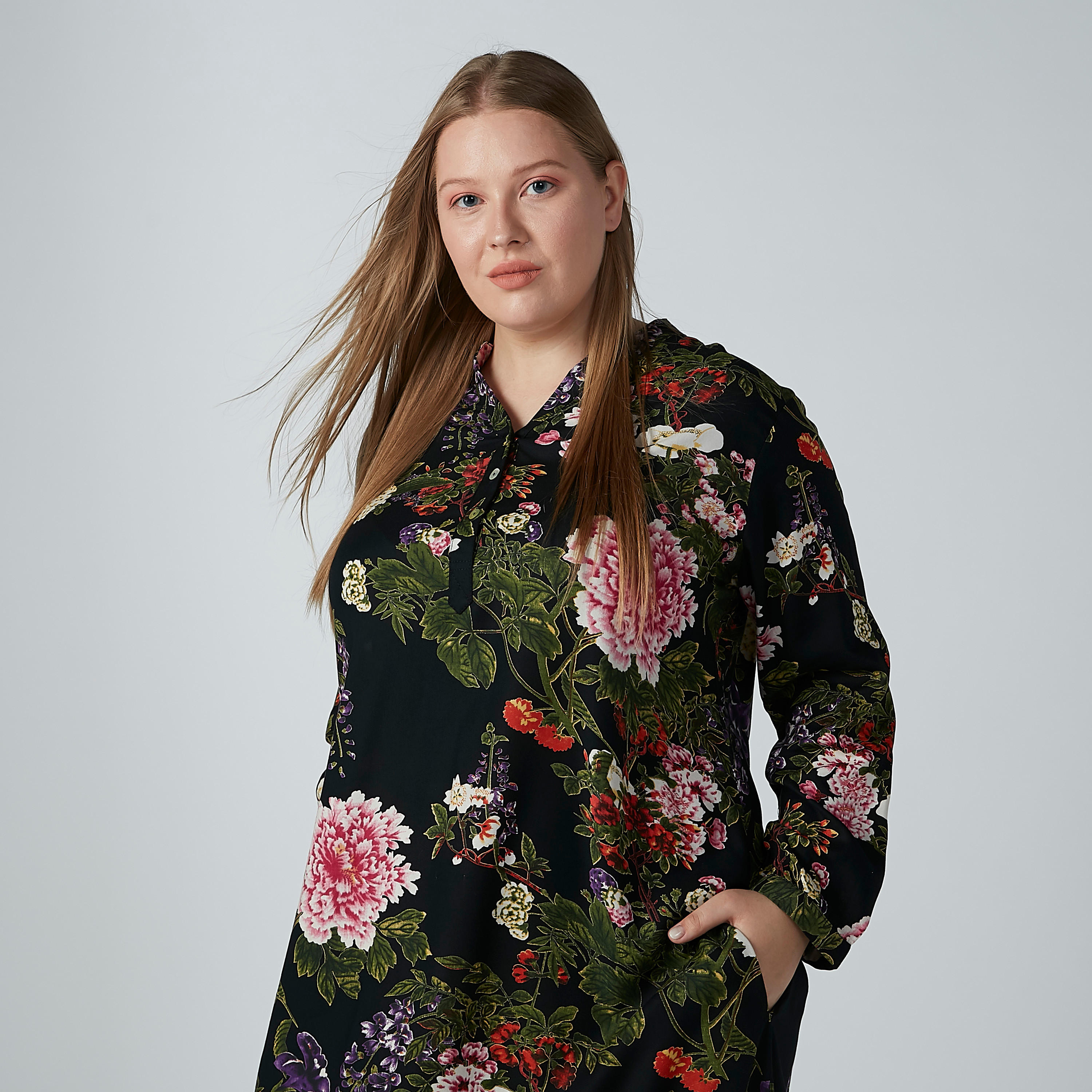 تونيك بأكمام طويلة وجيوب وطبعات زهرية-women-clothing-shirtsandblouses-blouses-image-3