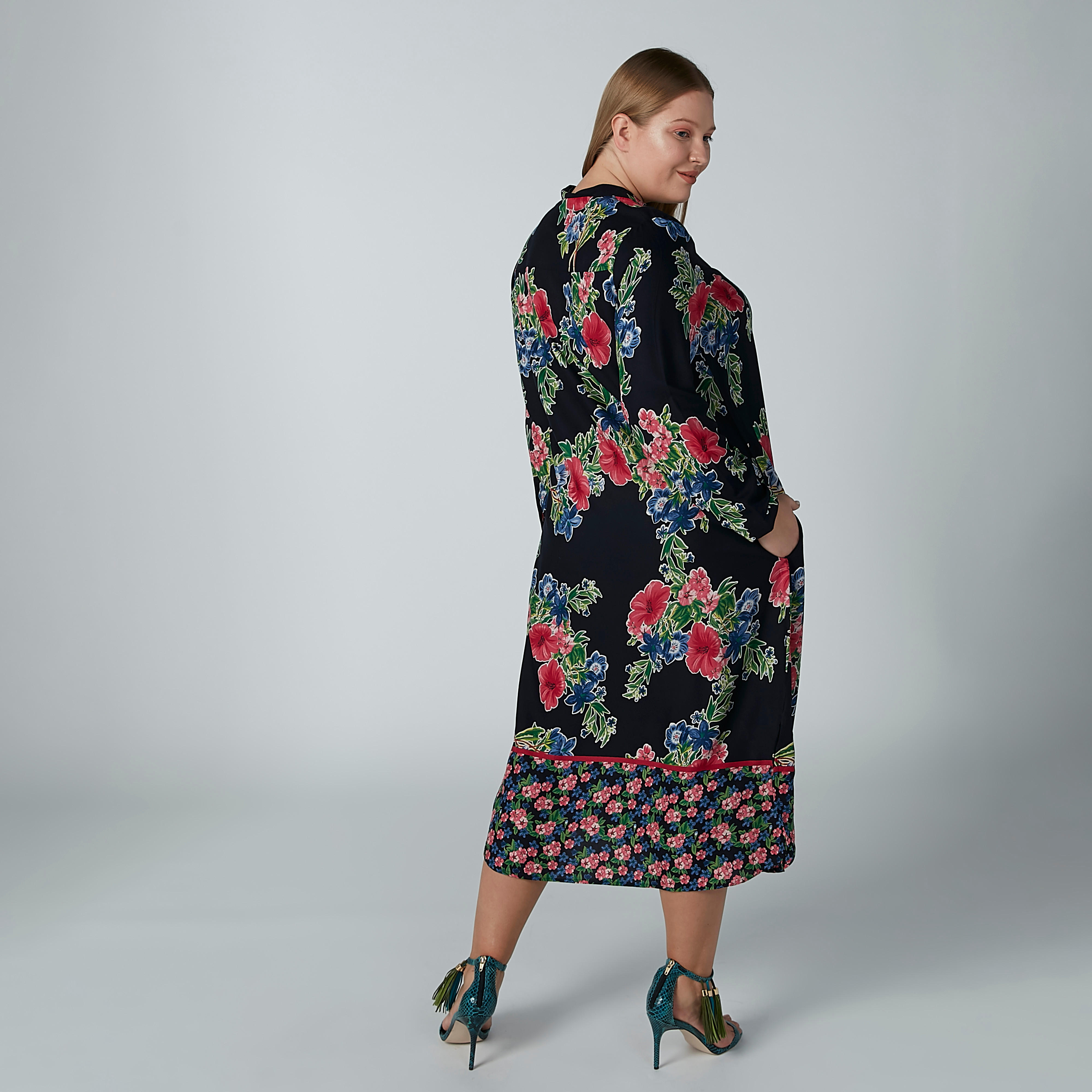 تونيك بأكمام طويلة وجيوب مع طبعات زهرية-women-clothing-shirtsandblouses-blouses-image-6