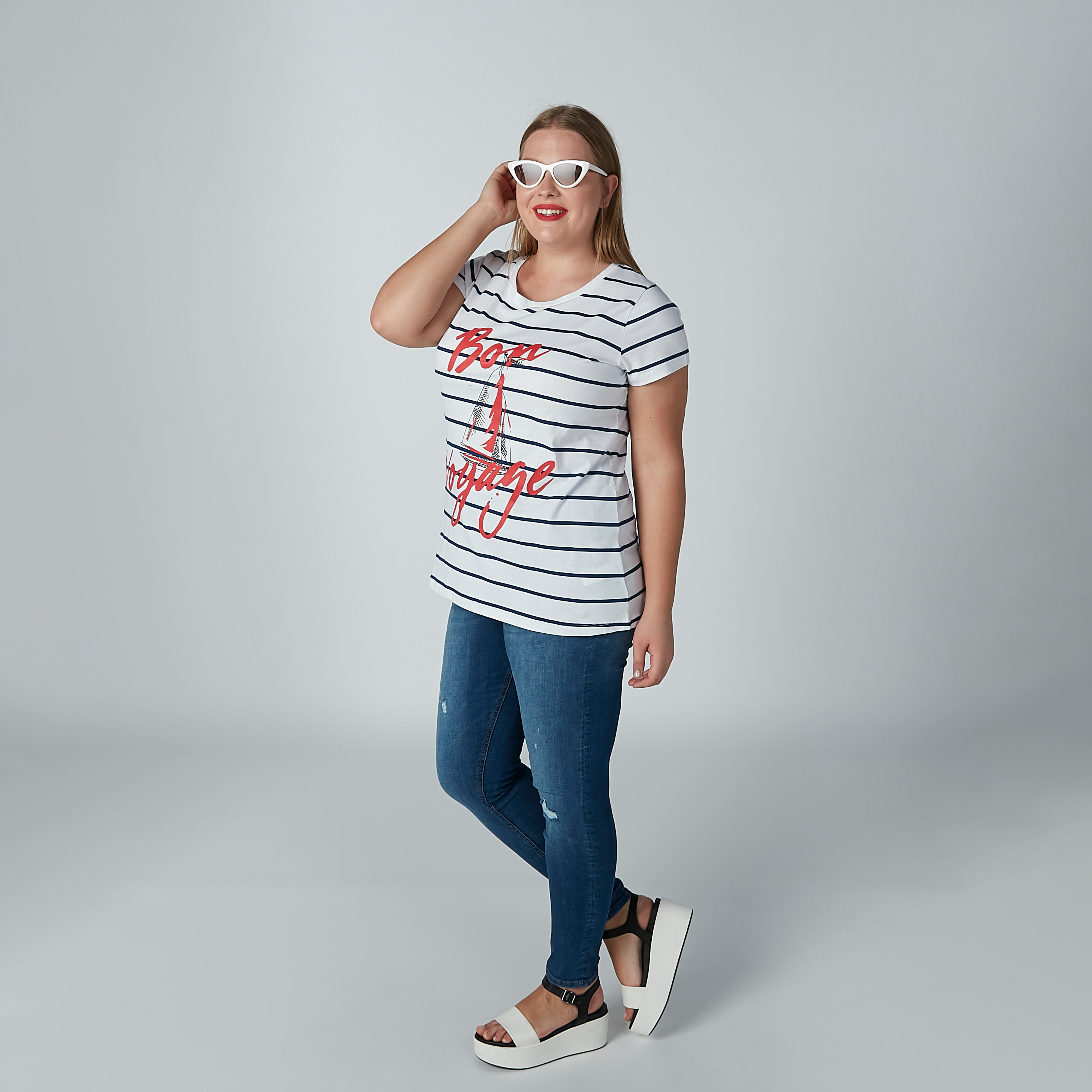 بلوزة مقلّمة بياقة مستديرة وأكمام قصيرة-women-clothing-tshirts-image-2