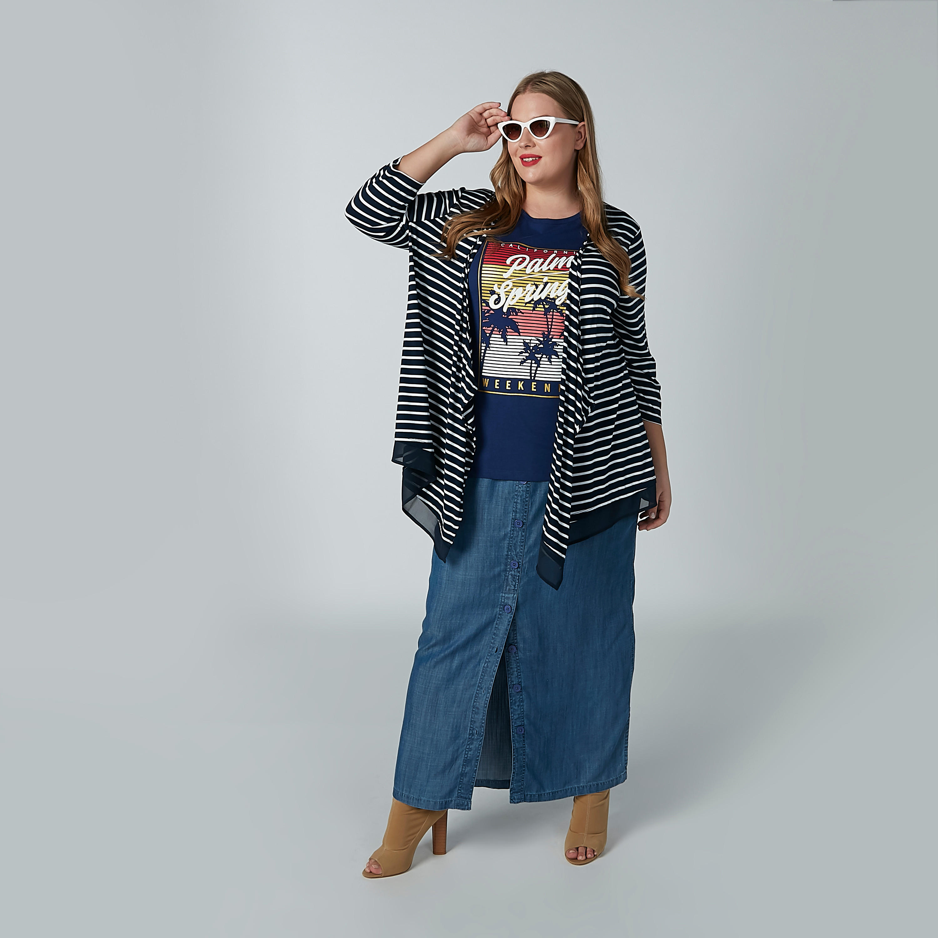 تيشيرت بياقة مستديرة وأكمام قصيرة وطبعات-women-clothing-tshirts-image-2
