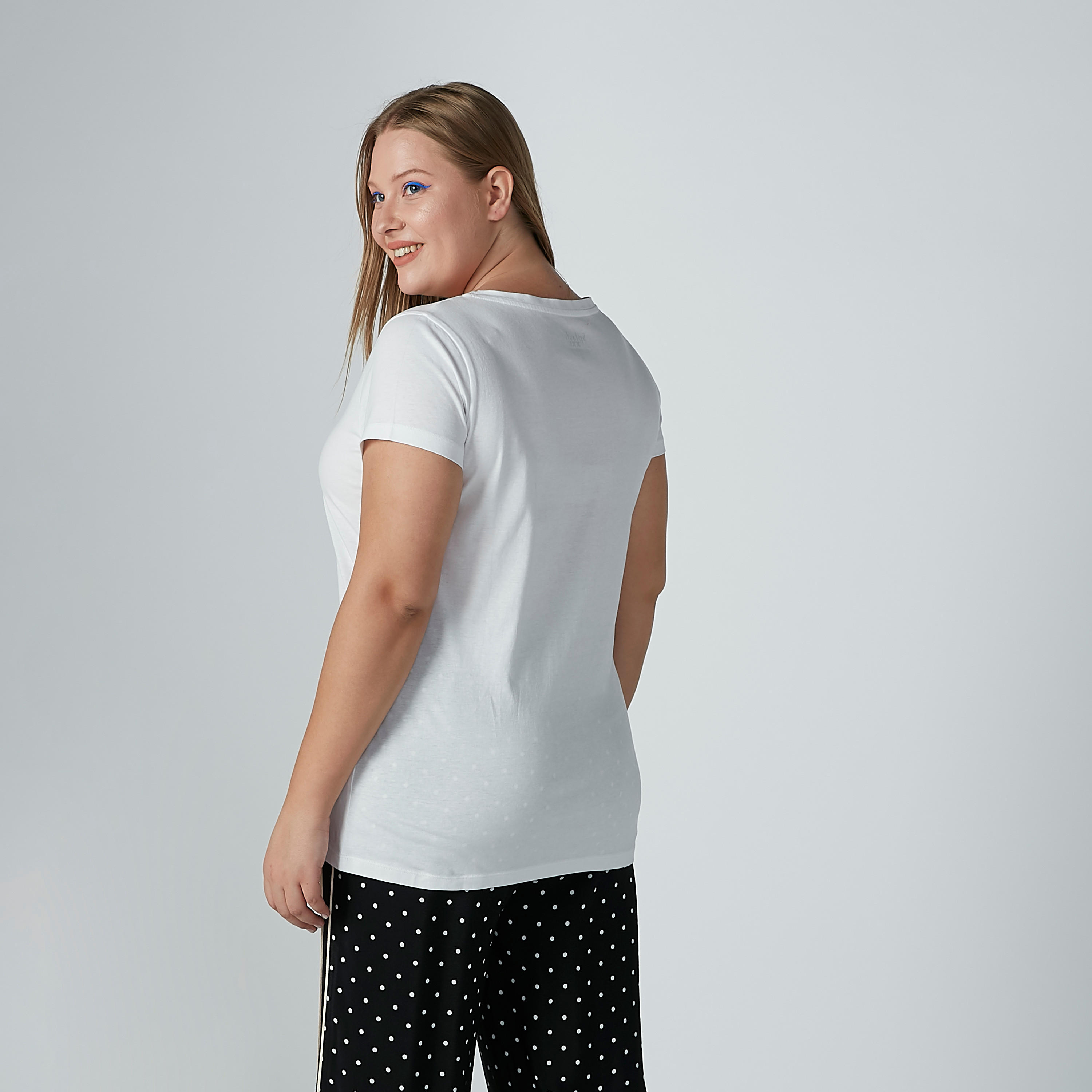 تيشيرت بياقة مستديرة وأكمام قصيرة وطبعات-women-clothing-tshirts-image-4