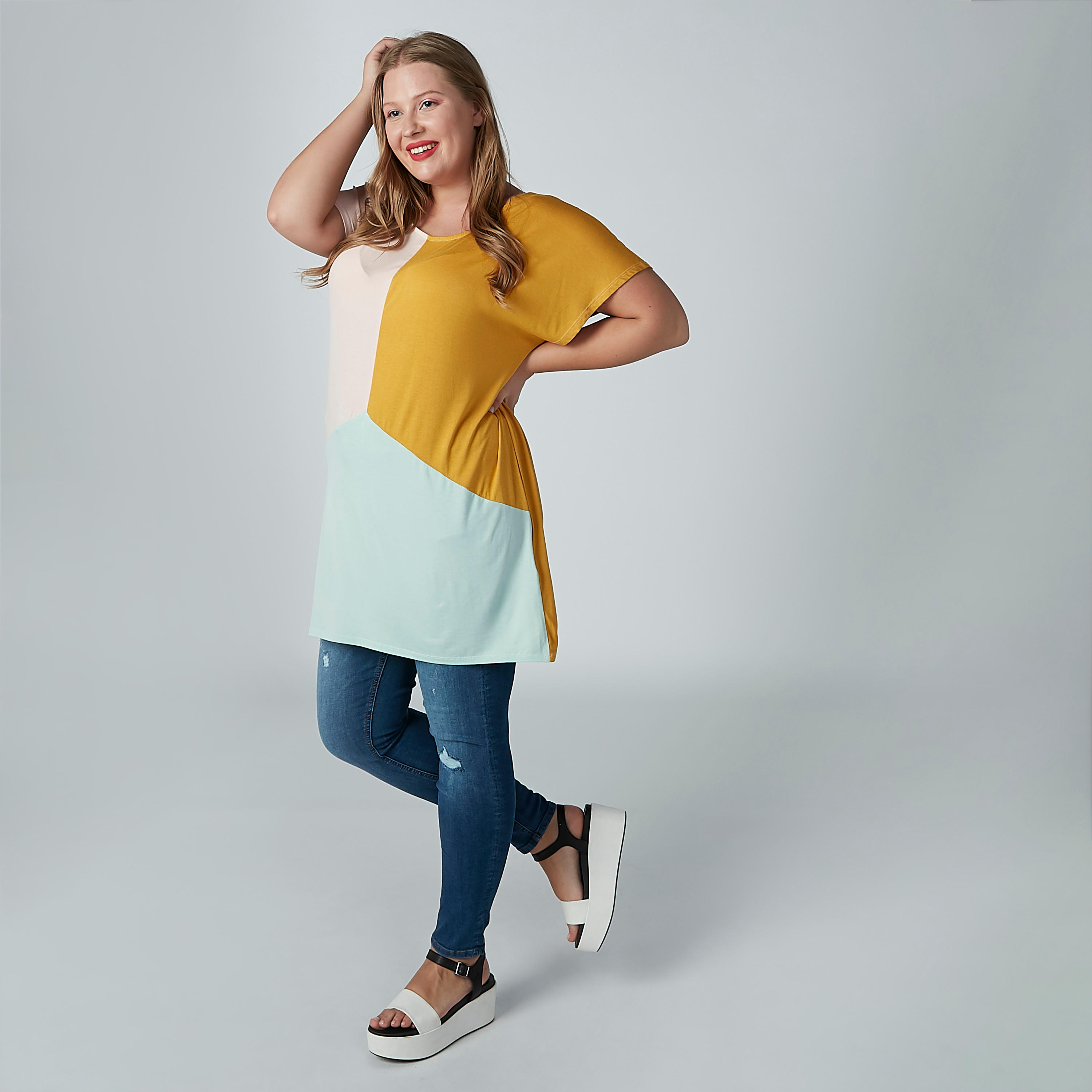 بلوزة بنمط كتل الألوان وياقة مستديرة وأكمام متصلة-women-clothing-shirtsandblouses-blouses-image-2