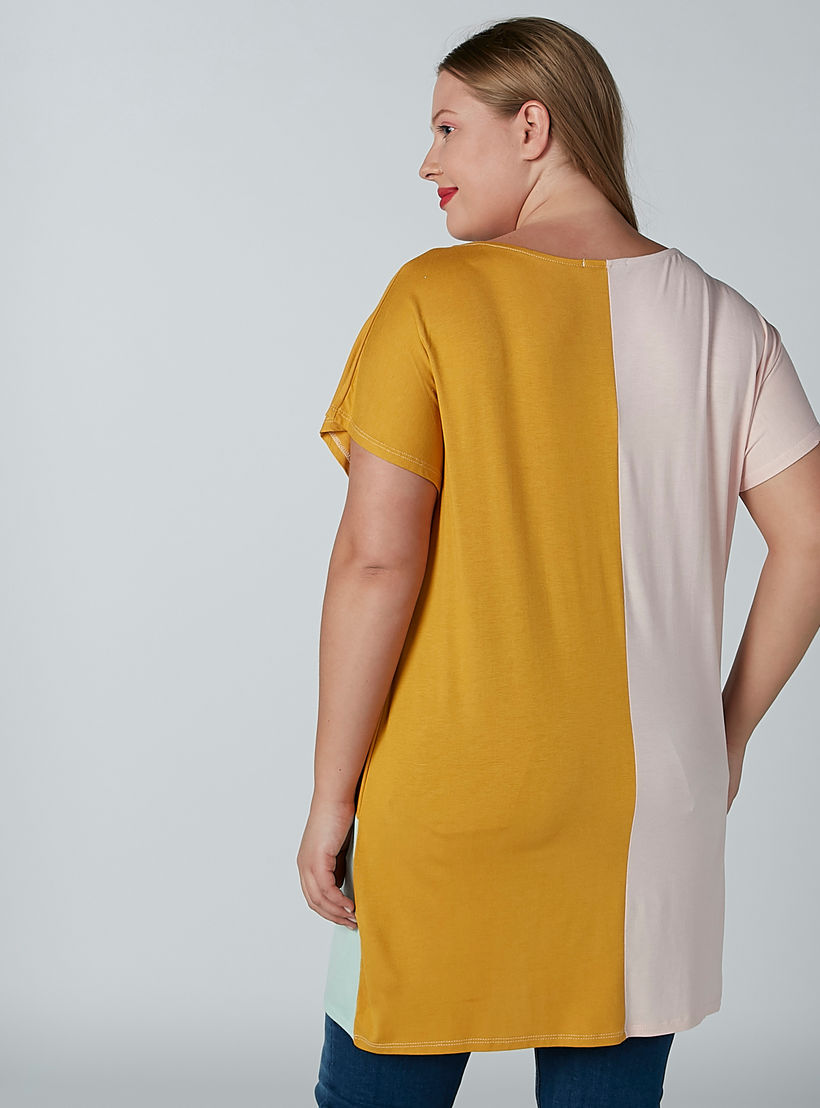 بلوزة بنمط كتل الألوان وياقة مستديرة وأكمام متصلة-women-clothing-shirtsandblouses-blouses-image-4