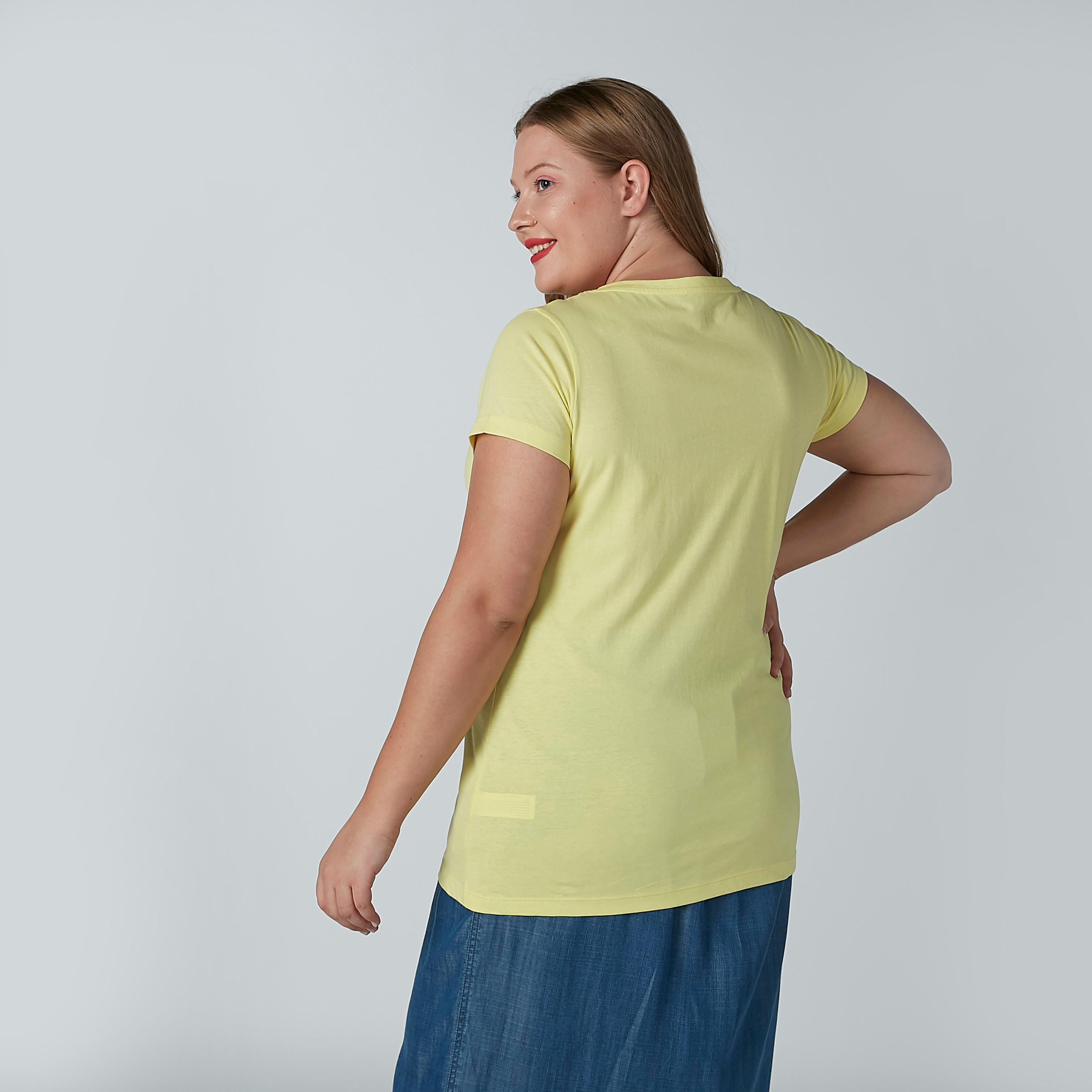 تيشيرت بياقة مستديرة وأكمام قصيرة وطبعات-women-clothing-tshirts-image-3