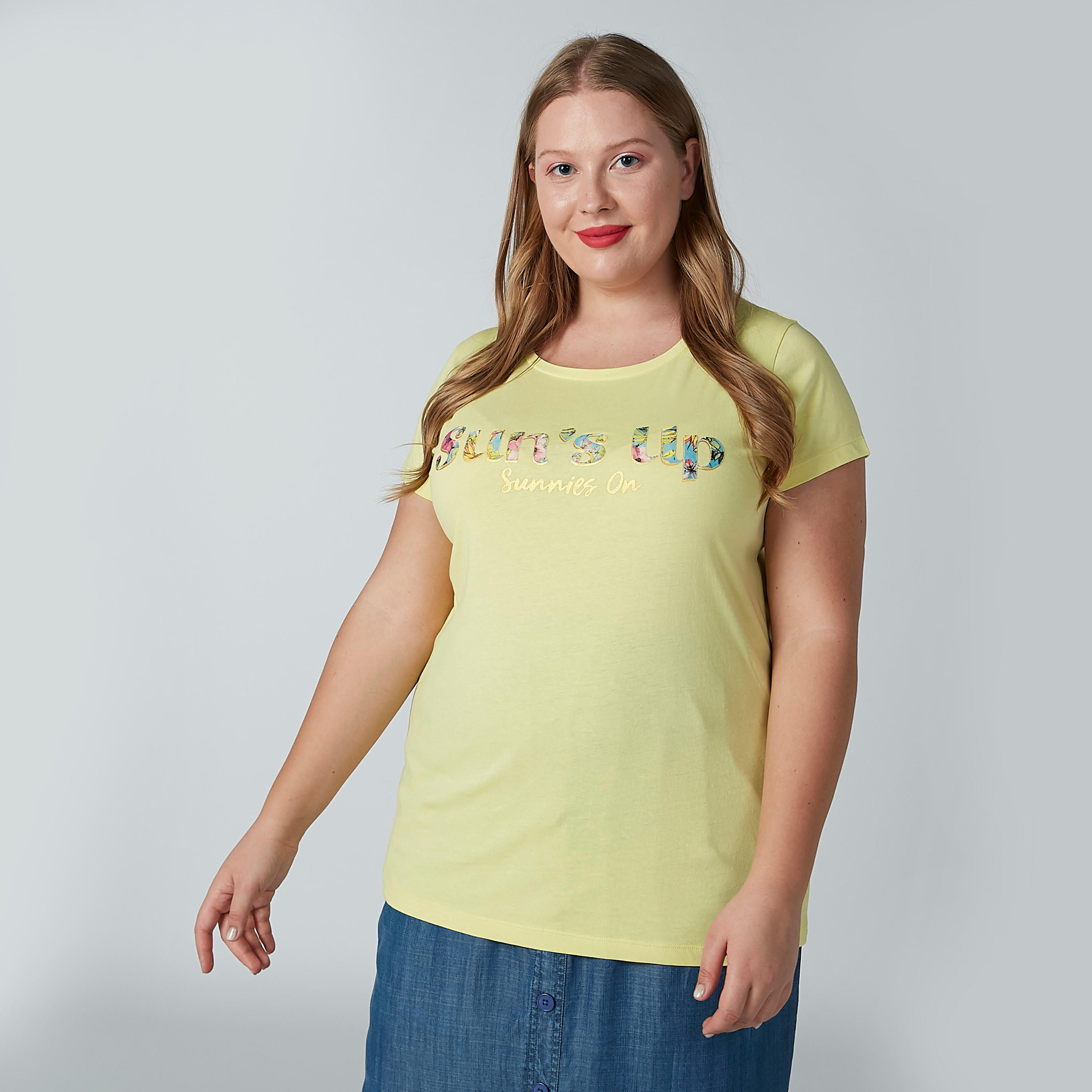 تيشيرت بياقة مستديرة وأكمام قصيرة وطبعات-women-clothing-tshirts-image-4