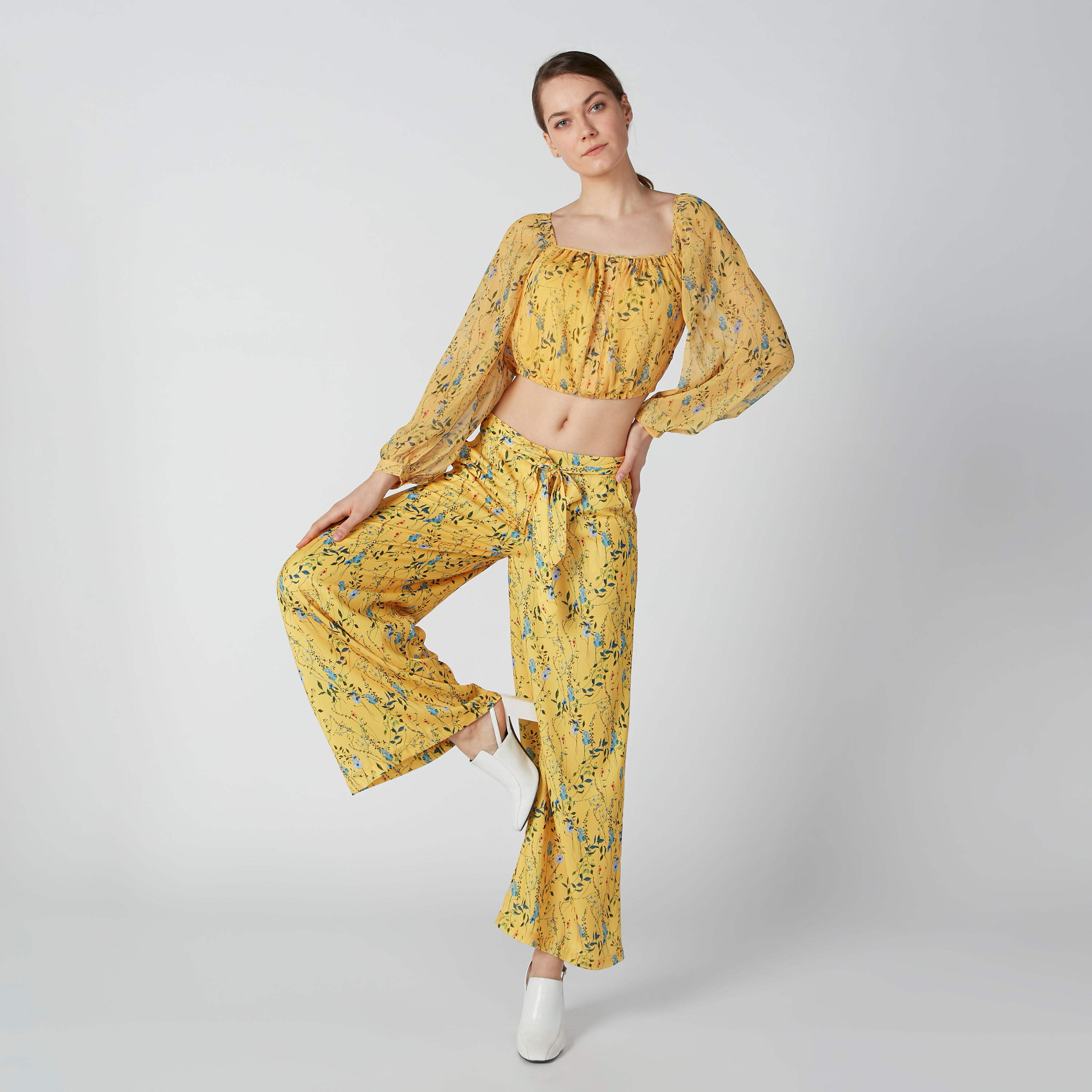 بنطال بالازو طويل بقصّة واسعة وأربطة وطبعات-women-clothing-bottoms-trousers-image-2
