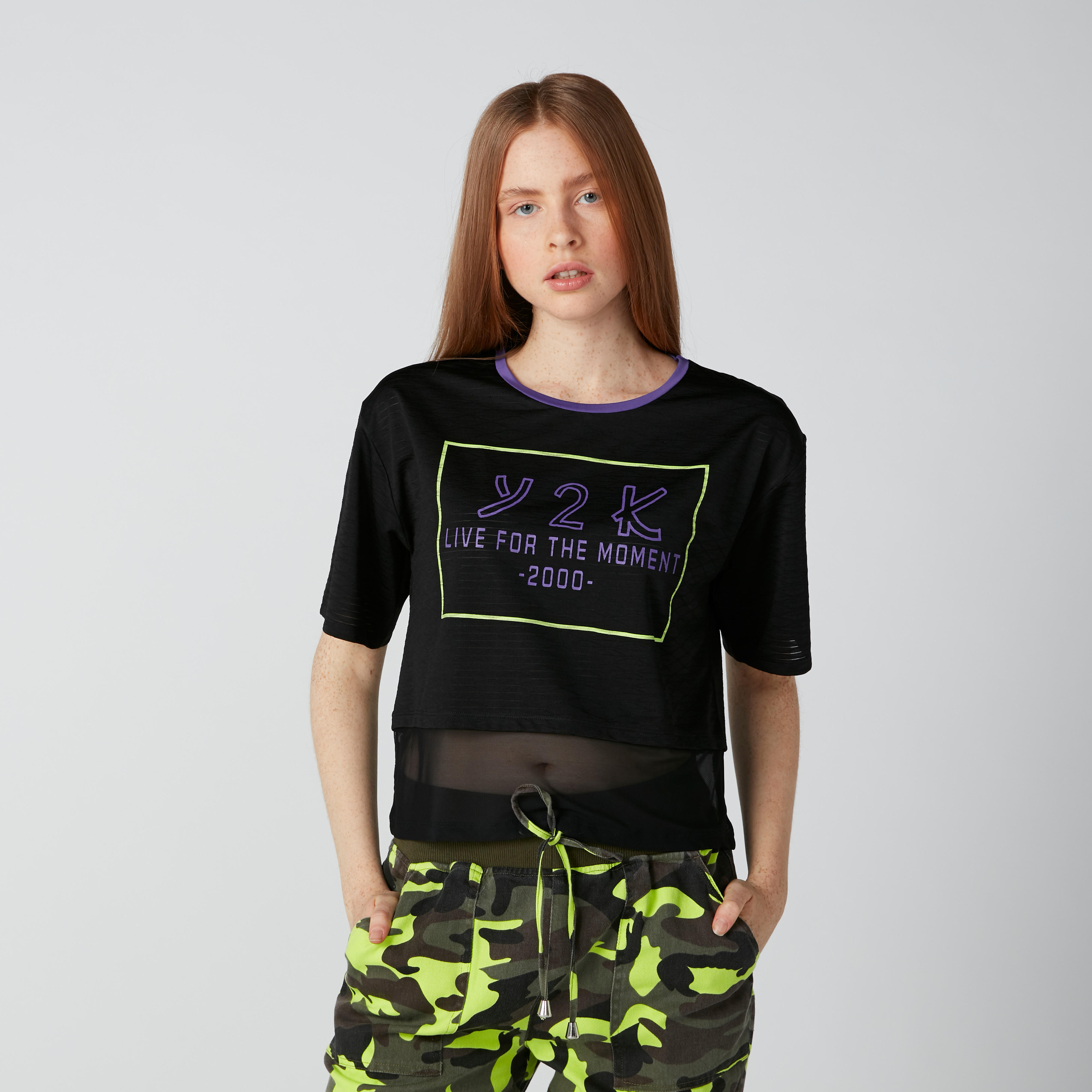 بلوزة بياقة مستديرة وتفاصيل شبكية وطبعات-women-clothing-tshirts-image-5