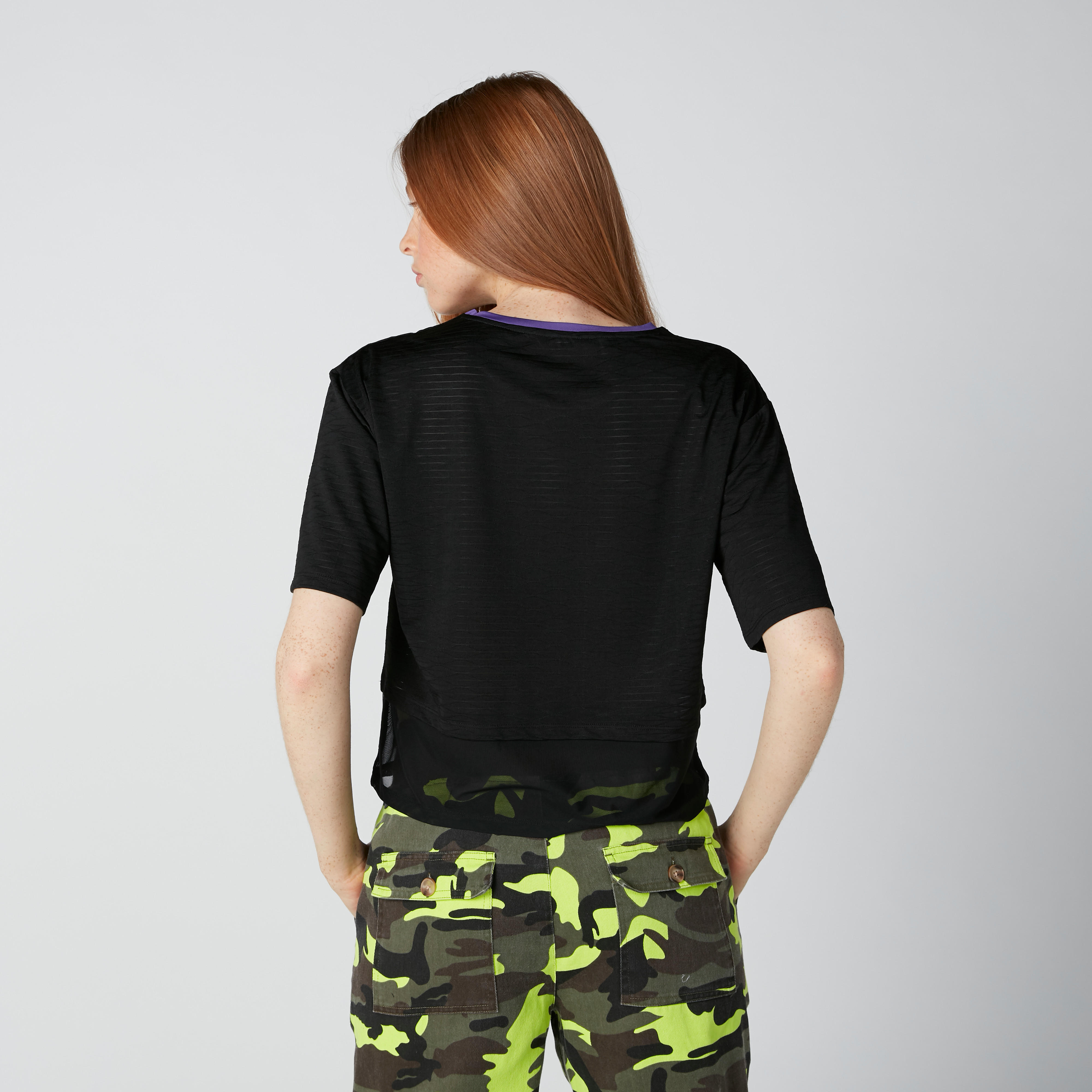 بلوزة بياقة مستديرة وتفاصيل شبكية وطبعات-women-clothing-tshirts-image-3