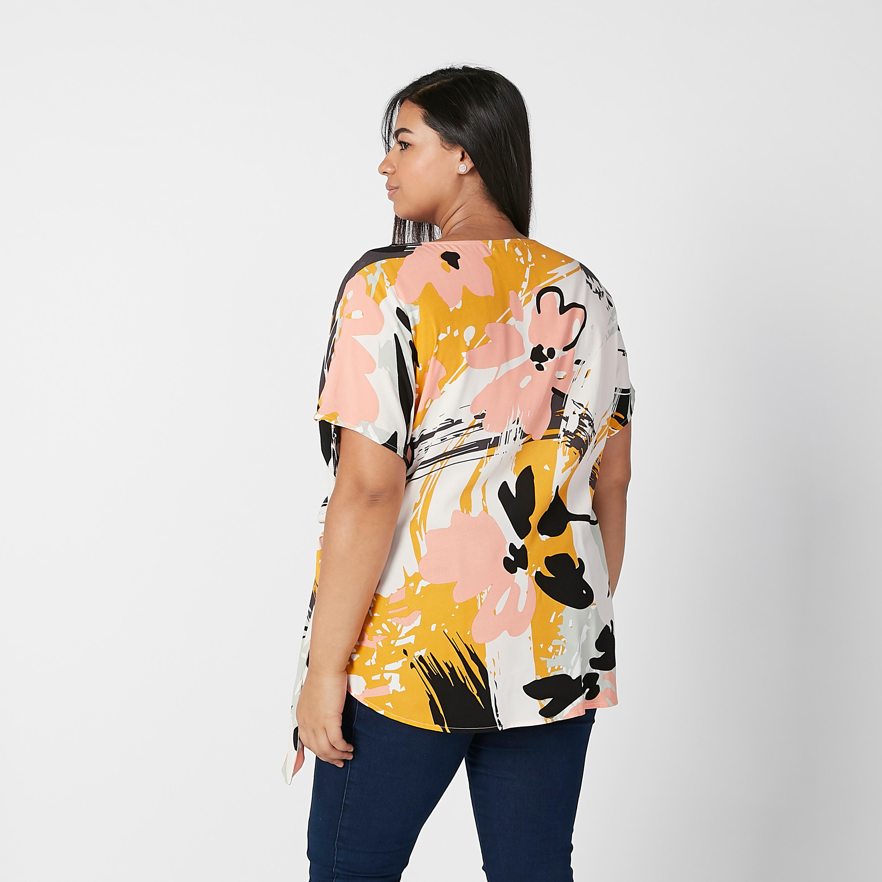 بلوزة مزيّنة بعقدة بياقة قارب وطبعات-women-clothing-shirtsandblouses-blouses-image-3